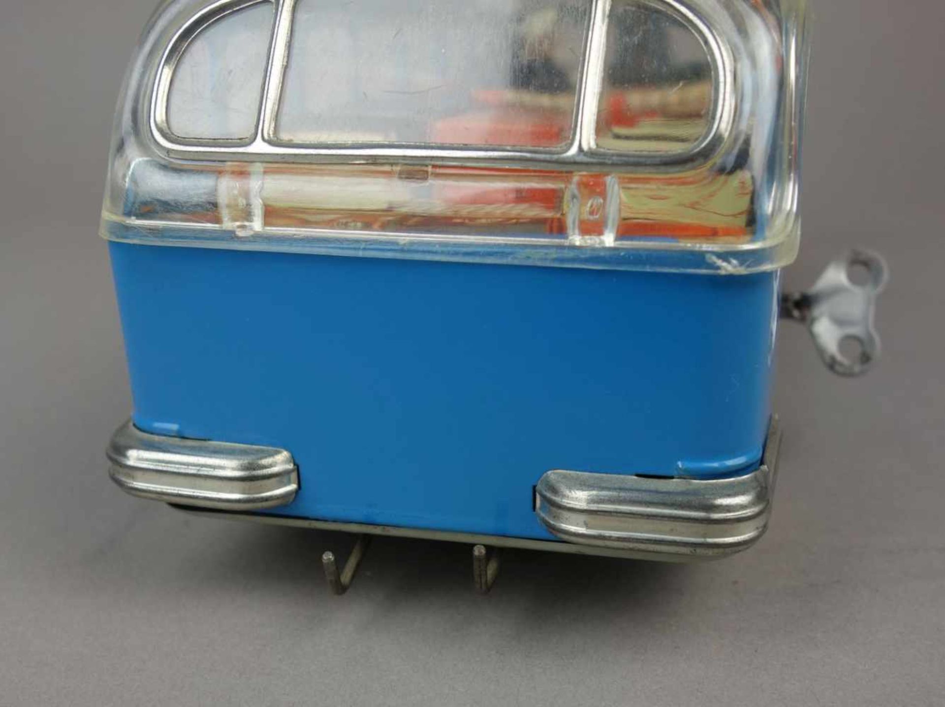 BLECHSPIELZEUG FAHRZEUG: SETRA REISEBUS / BUS / tin toy bus, um 1960, Blech und Plastik, farbig - Bild 7 aus 8