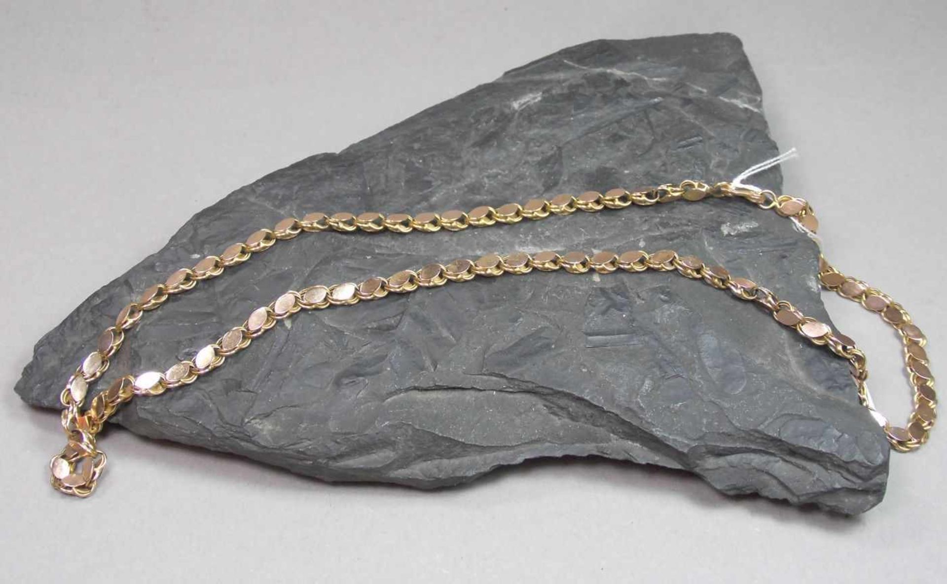 KETTE / necklace, 14 kt / 585er Rotgold (9 g), gestempelt "14" und "3786". Durchbrochen