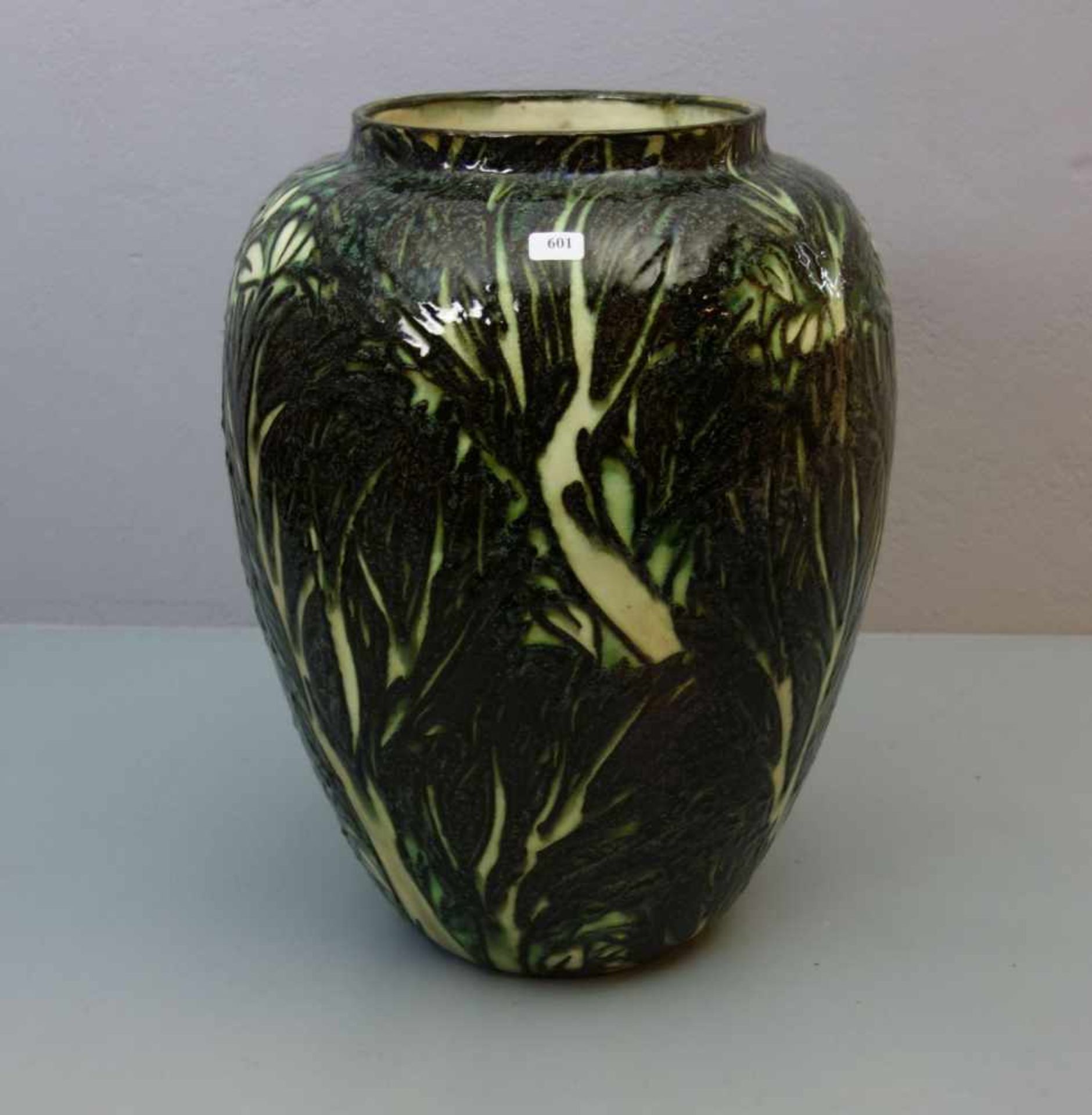 MAX LAEUGER - VASE, Keramik, für Karlsruher Majolika: Großherzogl. Majolika-Manufaktur, Karlsruhe. - Bild 4 aus 5