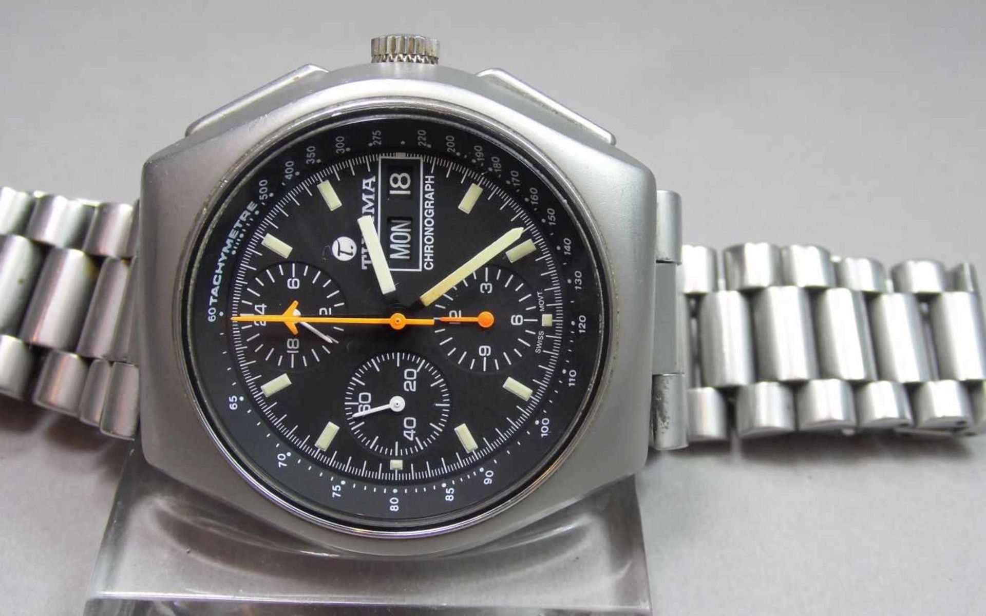 VINTAGE ARMBANDUHR: TUTIMA FLIEGERCHRONOGRAPH / MILITÄR CHRONOGRAPH (BUNDESWEHR) / wristwatch, - Image 3 of 6