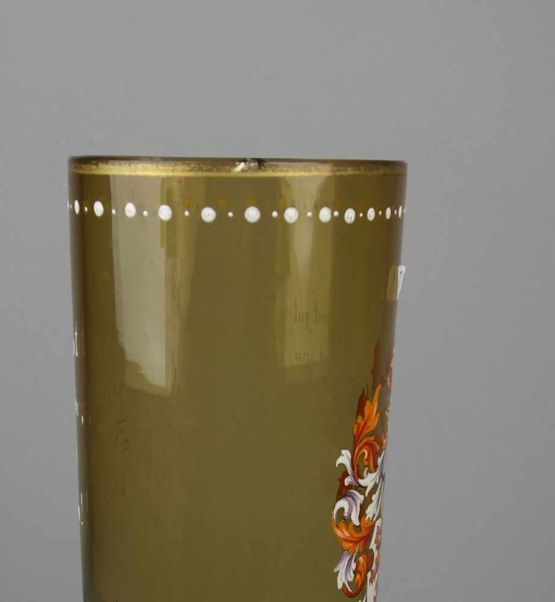 HISTORISMUS-POKAL MIT WAPPEN / GROSSER FUSSBECHER, honigfarbenes Glas ohne Manufakturbezeichnung, - Bild 9 aus 10