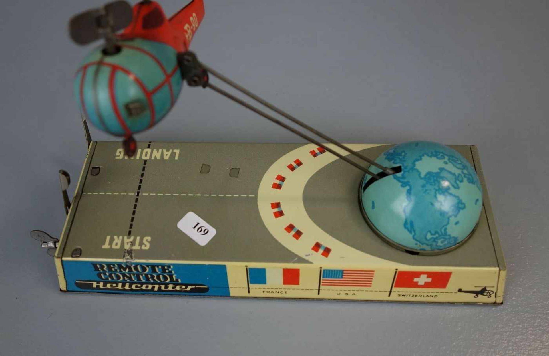 BLECHSPIELZEUG: REMOTE CONTROL HELICOPTER / tin toy, Mitte 20. Jh., Manufaktur Biller, Blech, - Bild 2 aus 5