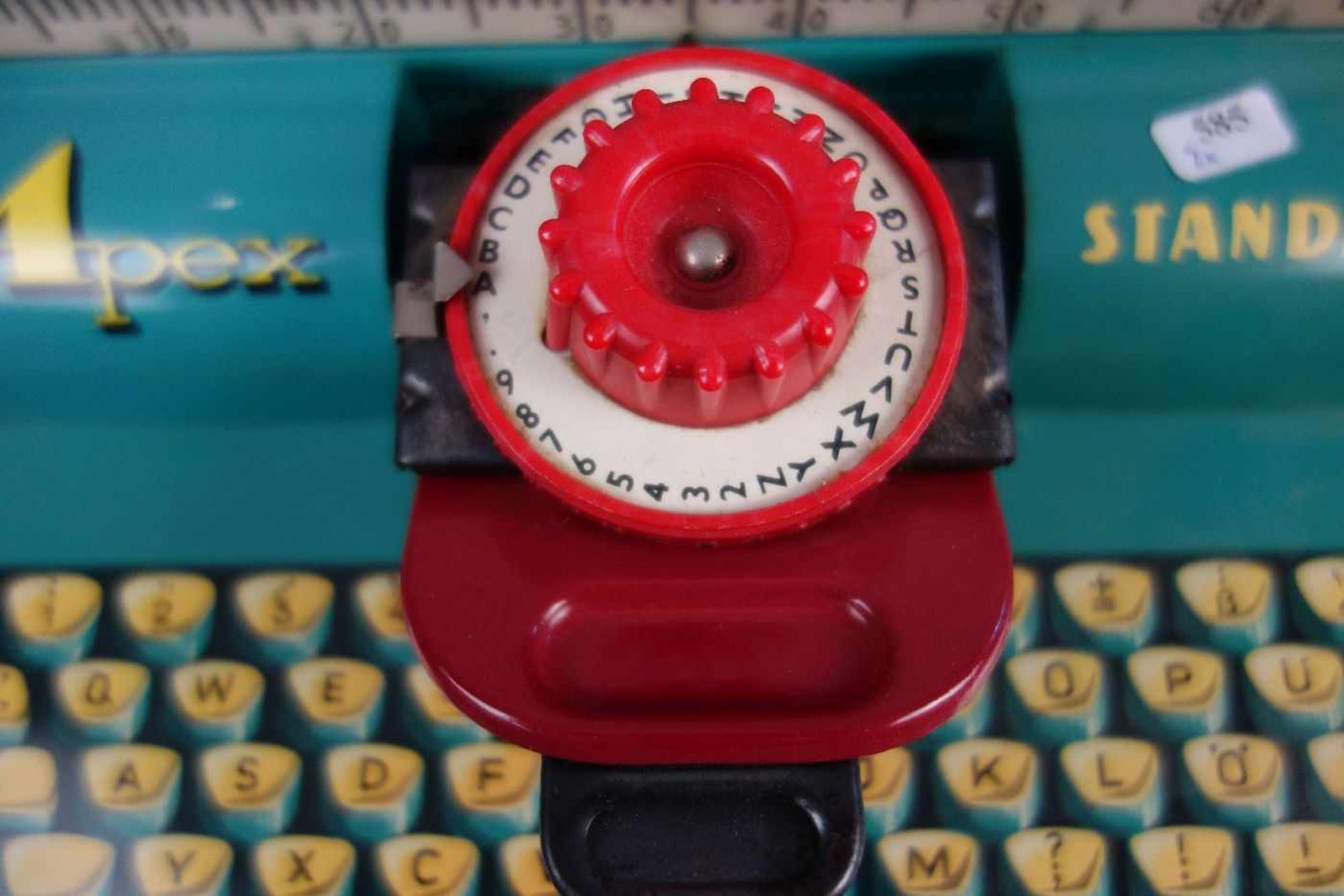 SPIELZEUG / BLECHSPIELZEUG: 2 Kinder-Schreibmaschinen / two toy type writers, Blech, polychrom - Bild 3 aus 4