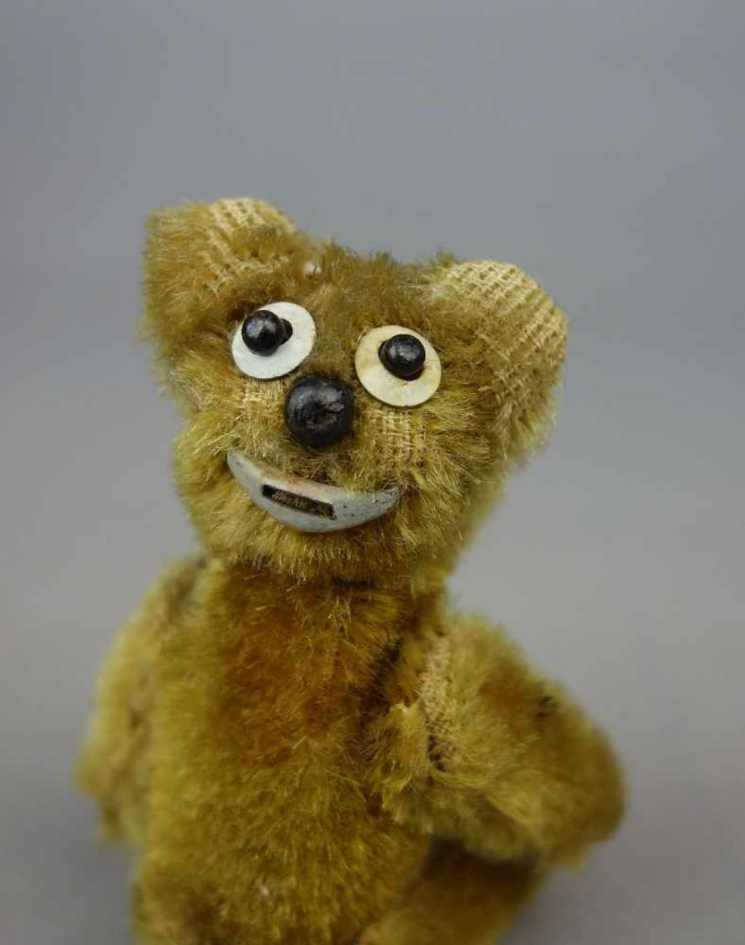 SPIELZEUG / TEDDYBÄR: JANUS-TEDDY SCHUCO / teddy bear, 1950er Jahre, Manufaktur Schuco / Nürnberg. - Bild 3 aus 5