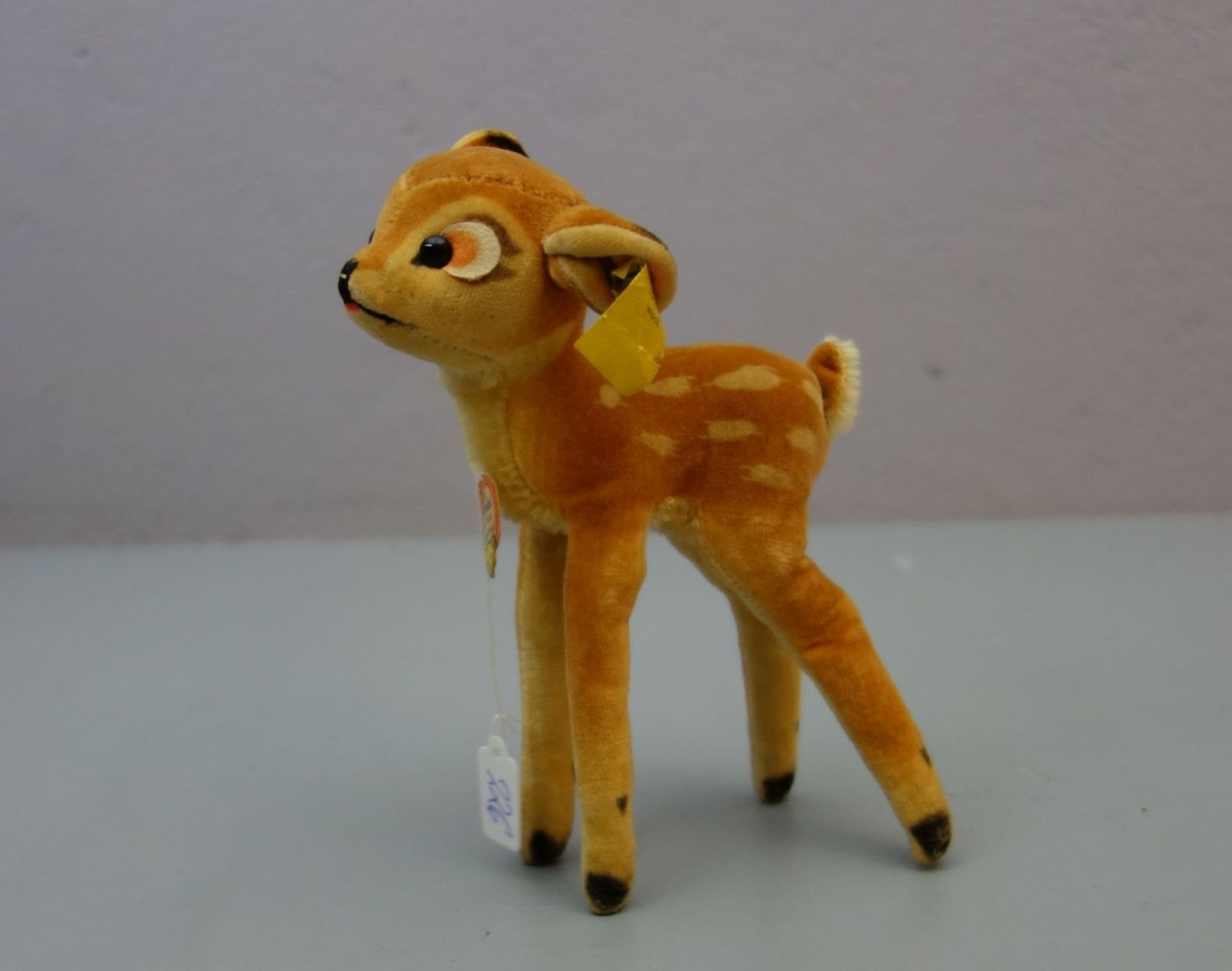STEIFF - TIER "Bambi" / fluffy toy, mit Manufakturfahne, "Knopf im Ohr" und Brustetikett, darauf