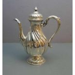 SILBER-KAFFEEKANNE / coffee pot, 20. Jh., 830er Silber (677 Gramm), Manufaktur Wilkens & Söhne /