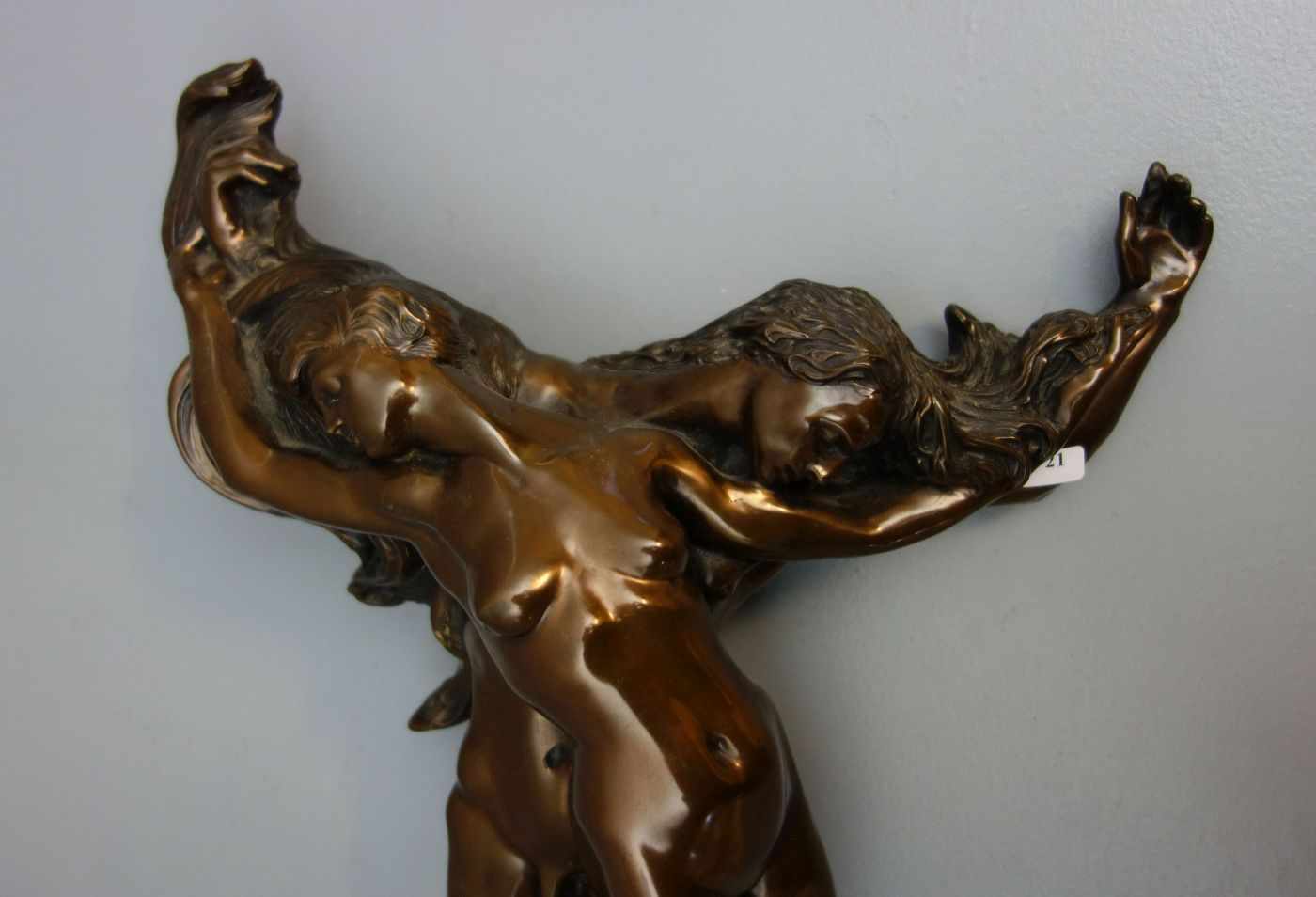 JUGENDSTIL - SKULPTUR: "Paar / Liebespaar", bronzierter Masseguss, mit Sternmotiv gemarkt. - Bild 6 aus 7