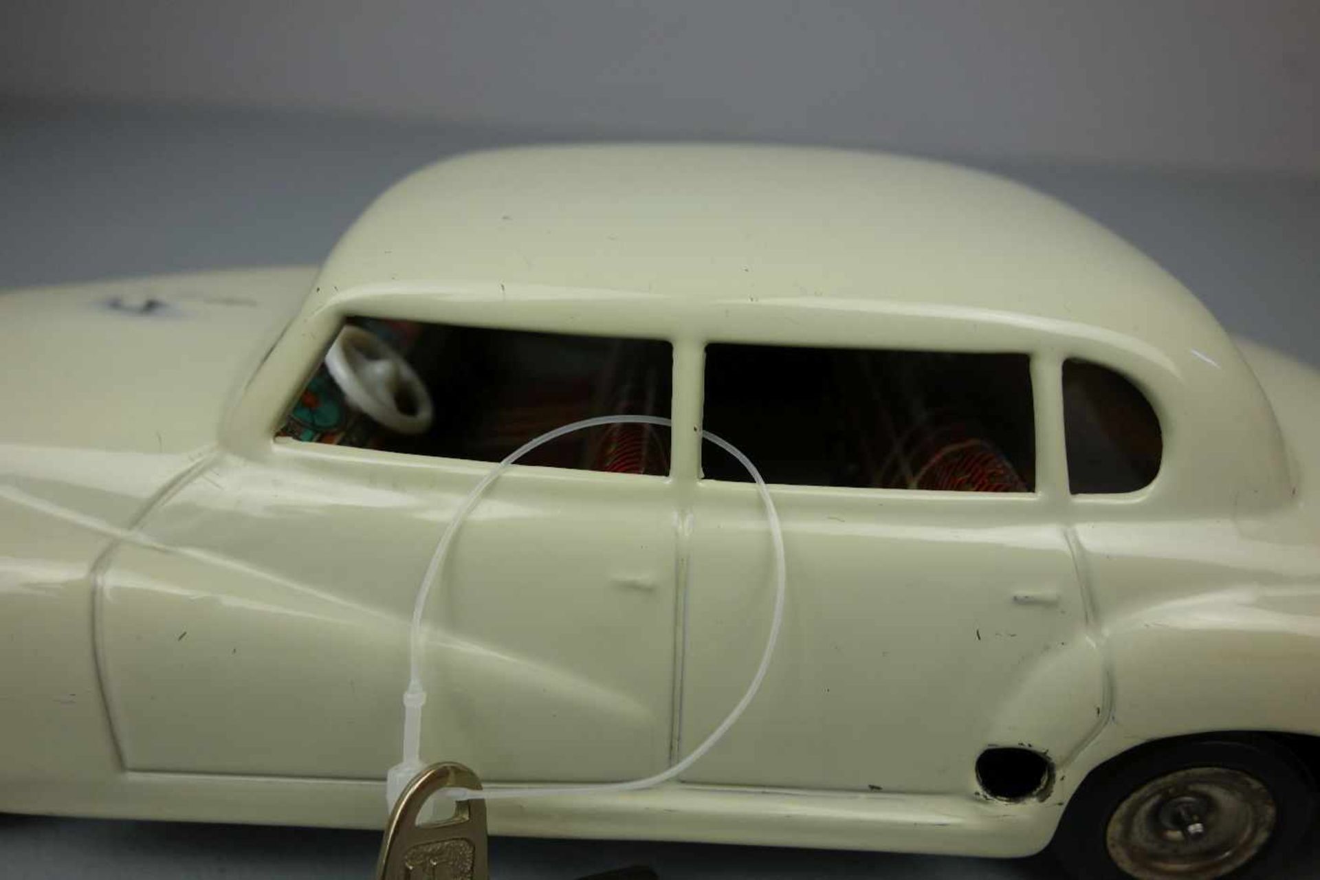 BLECHSPIELZEUG / FAHRZEUG: M300 Mercedes / tin toy car, Manufaktur JNF Neuhierl, 1950er Jahre, - Bild 5 aus 8