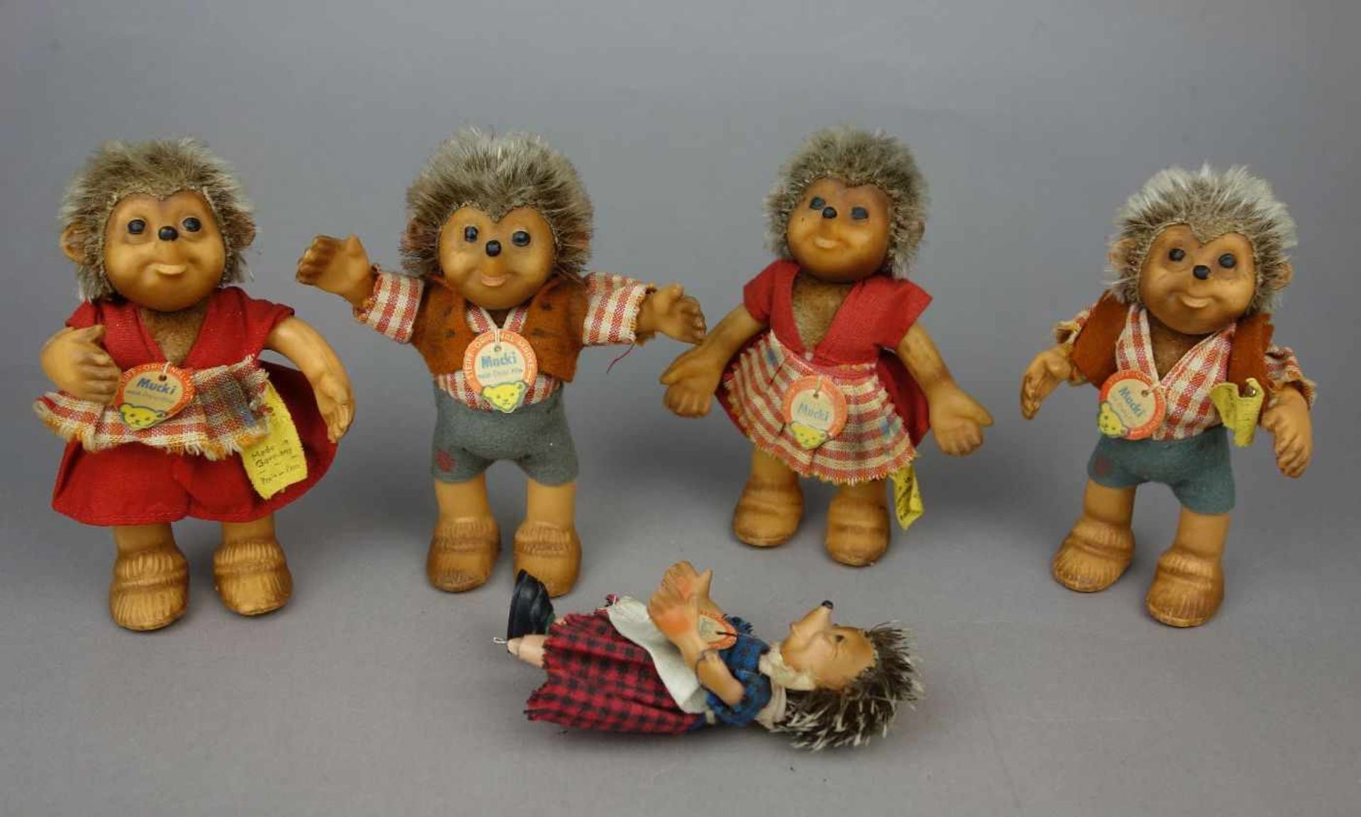 5 STEIFF - MICKI, MUCKI UND MECKI FIGUREN / IGEL FAMILIE, 1970er Jahre, Manufaktur Steiff, jeweils