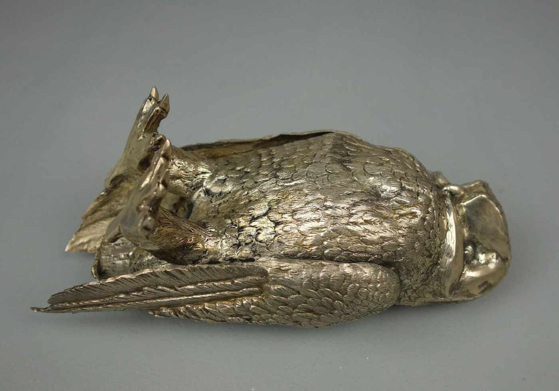 GROSSE SILBERNE VOLLPLASTISCHE EULE / SCHLEIEREULE / silver owl figure, 20. Jh., 835er Silber, 696 - Image 6 of 9