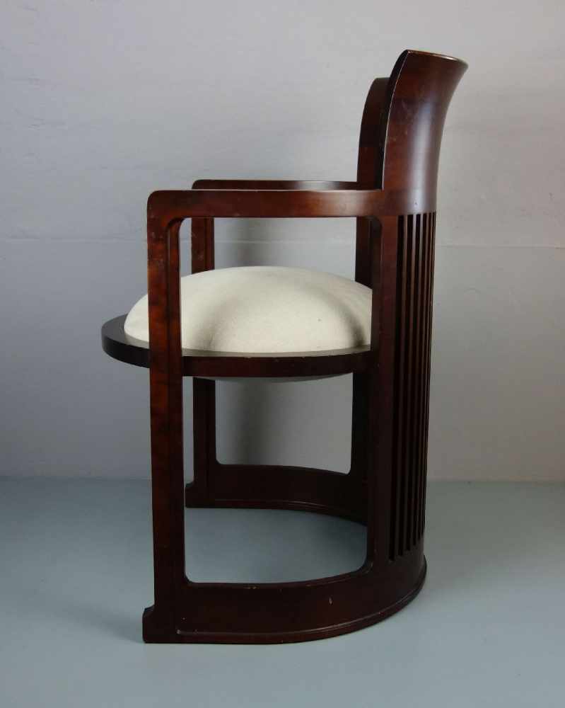 FRANK LLOYD WRIGHT (Richland Center, Wisconsin 1867-1959 Phoenix, Arizona), 8 Barrel Chairs / - Image 2 of 4