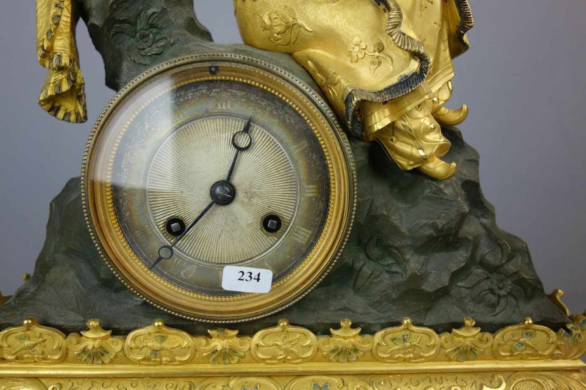 EXQUISITE FIGÜRLICHE CHINOISE KAMINUHR / LOUIS PHILIPPE - PENDULE: "SINNENDE CHINESISCHE EDELDAME" / - Bild 3 aus 8