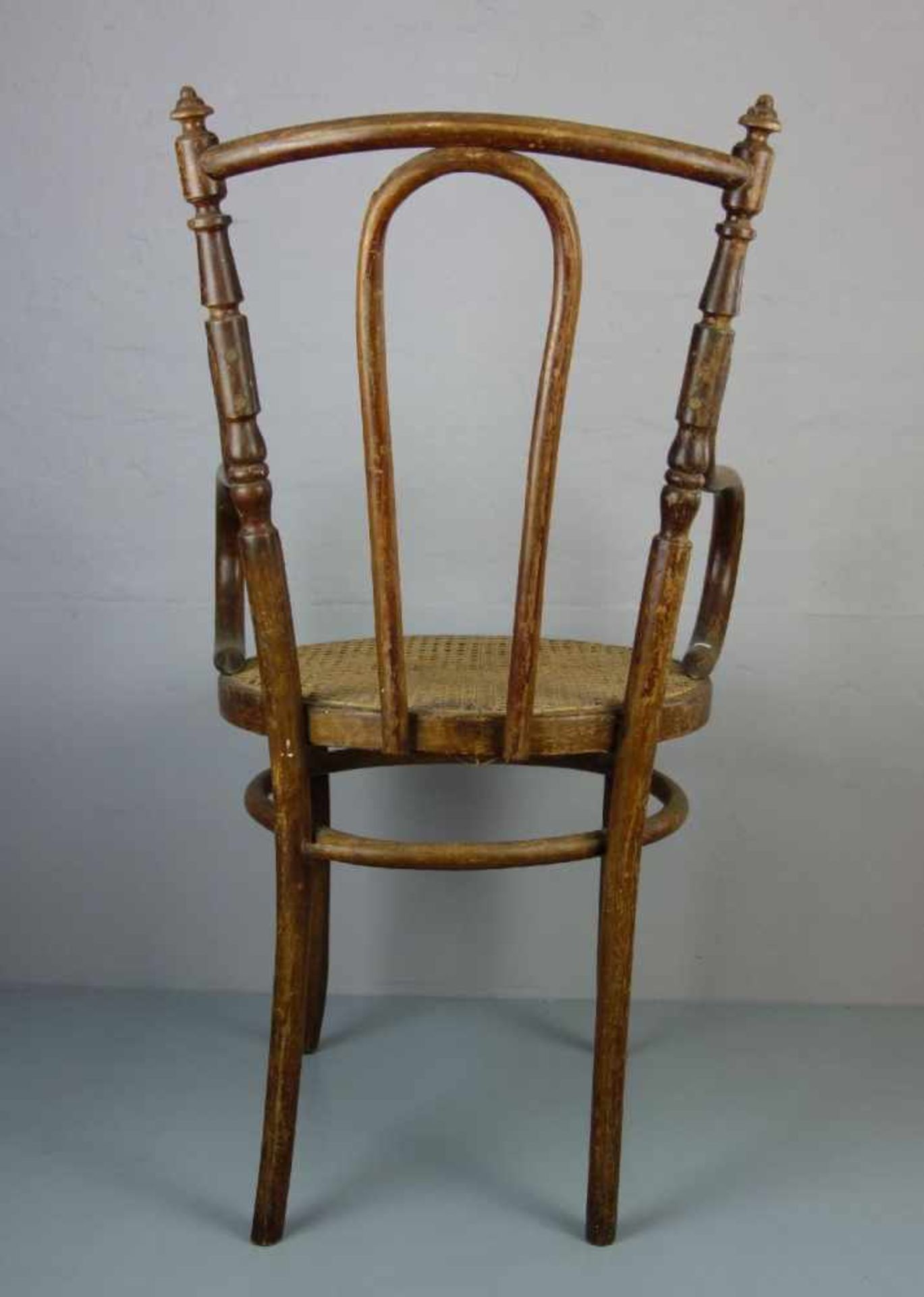 BUGHOLZSTUHL in der Art des Thonet-Stuhls Modell-Nr. 3065. Runde Sitzfläche mit Geflecht auf - Image 3 of 3