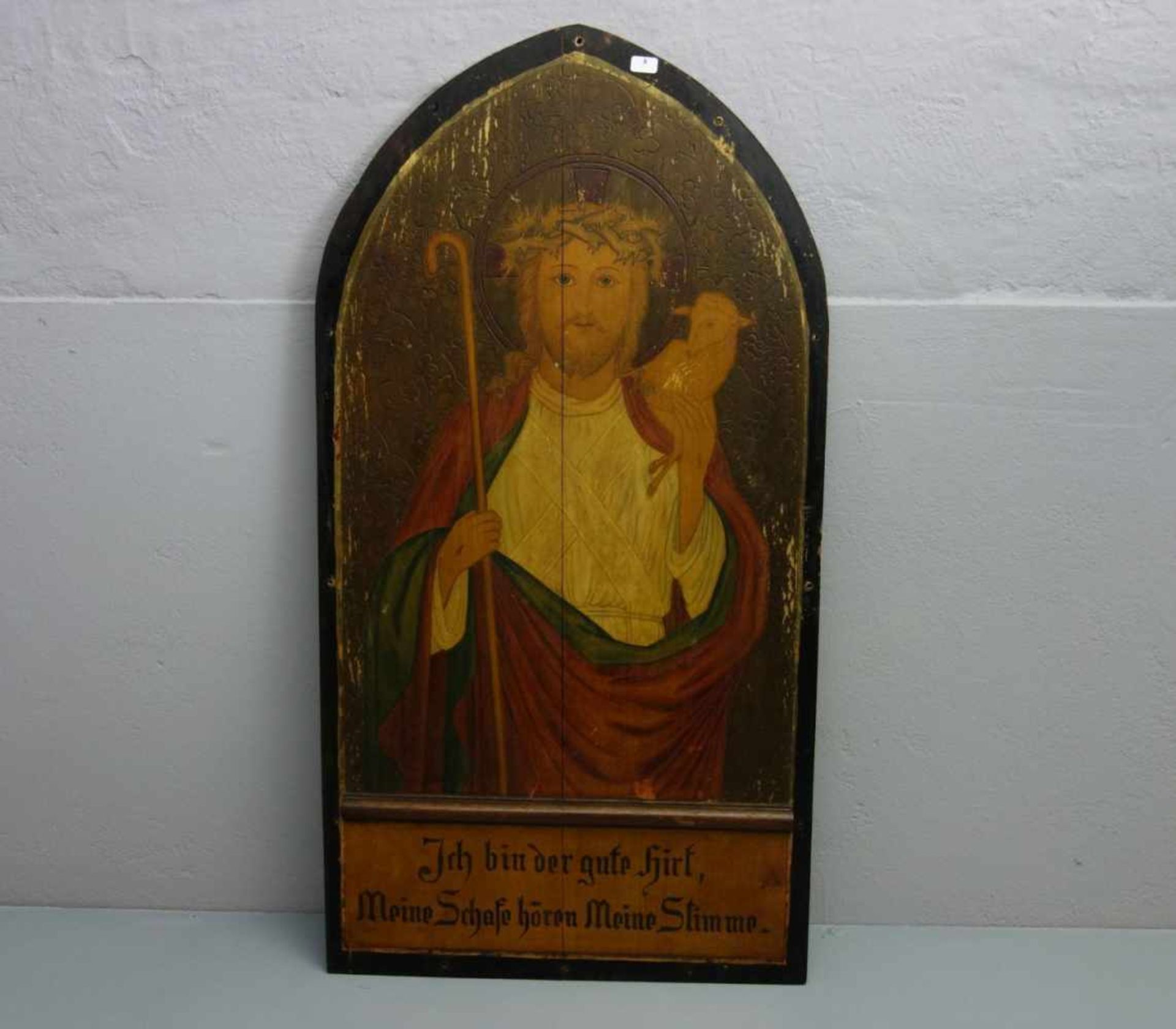 NEUGOTISCHES GEMÄLDE "Christus als guter Hirte", Öl auf Holz, um 1880. Aus zwei Brettern gefügter