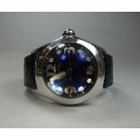 ARMBANDUHR, sog. "Bubbleuhr" / wristwatch, Modell "Boutique", Quarz-Werk, Manufaktur Corum /