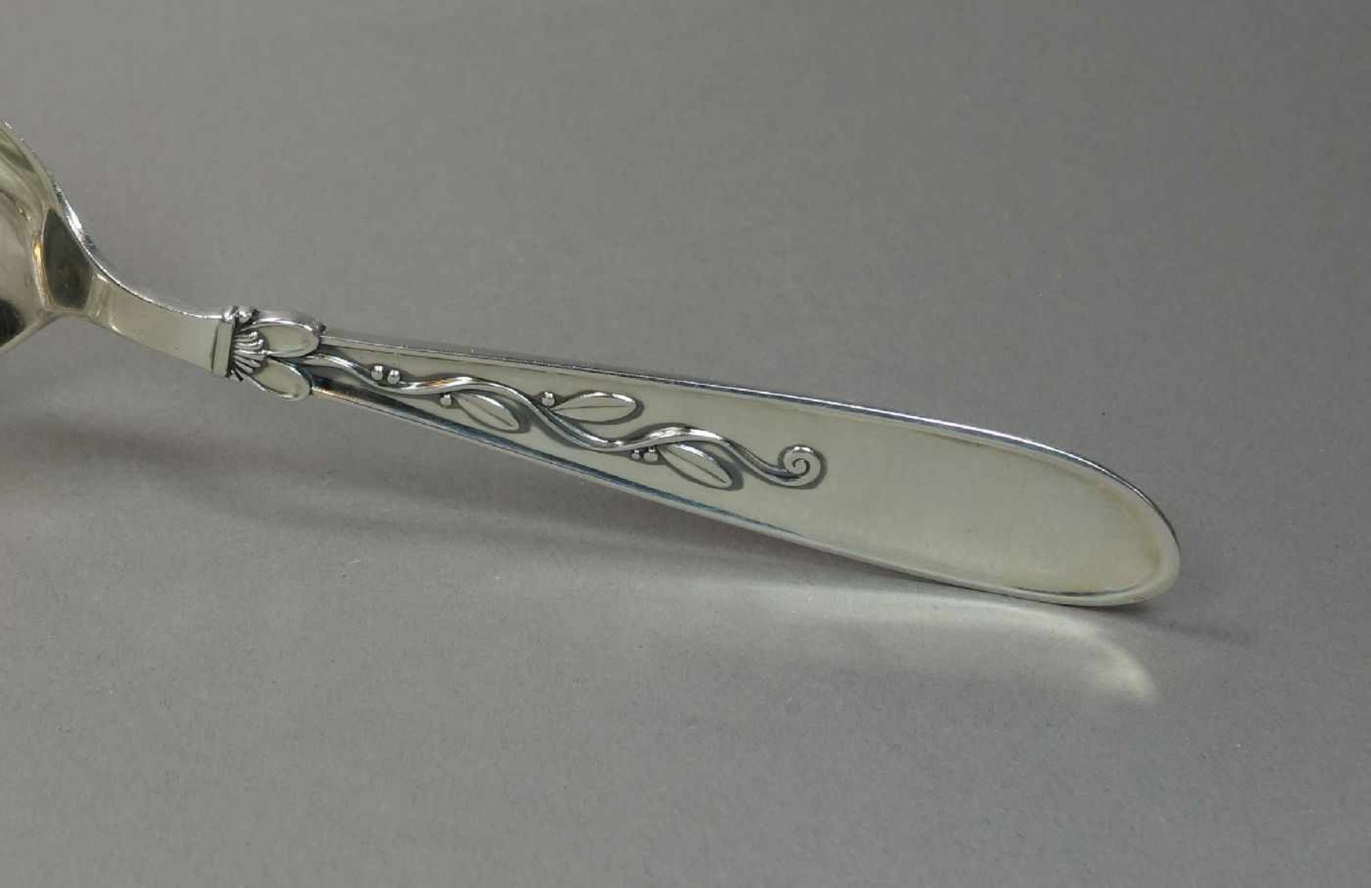SILBER-LÖFFEL / GROSSER VORLEGELÖFFEL / silver spoon, 826er Silber (49,7 Gramm), Dänemark, - Image 2 of 4