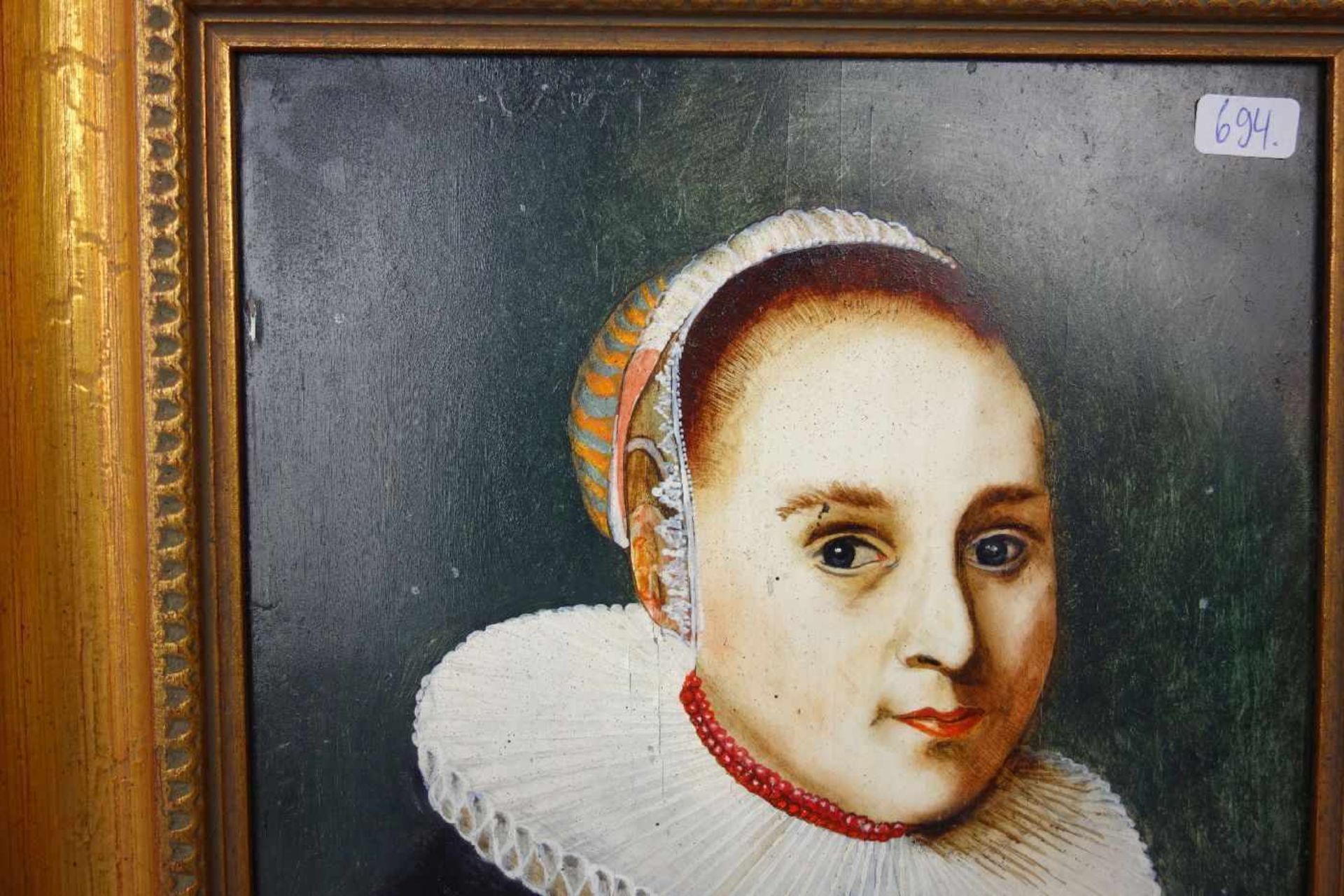 MALER DES 20. Jh., Gemälde / painting: "Porträt einer Dame", Öl auf Holz / oil on wood, - Bild 3 aus 5