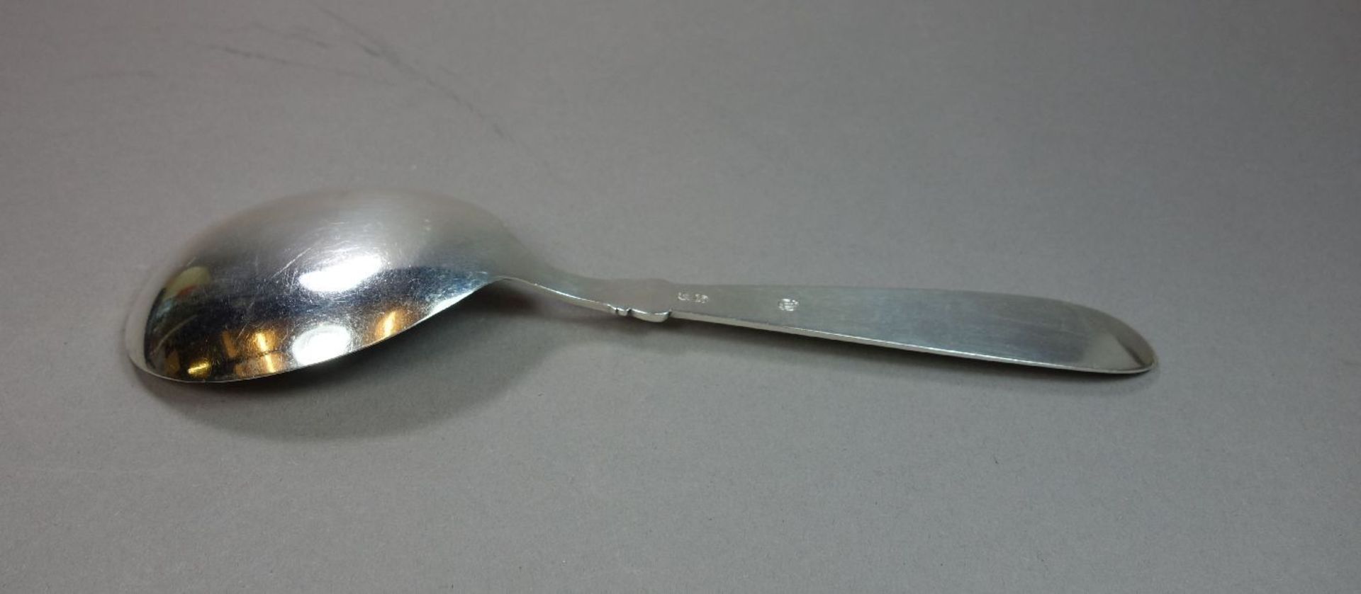 SILBER-LÖFFEL / GROSSER VORLEGELÖFFEL / silver spoon, 826er Silber (49,7 Gramm), Dänemark, - Image 3 of 4