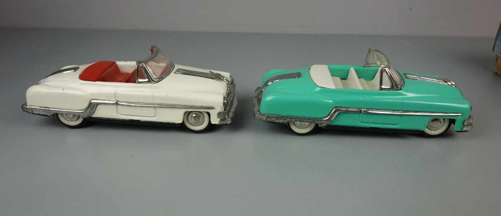 BLECHSPIELZEUG / FAHRZEUGE: 2 AUTOS - MINISTER - OPEN DELUXE / two tin toy cars, Mitte 20. Jh., - Image 4 of 7