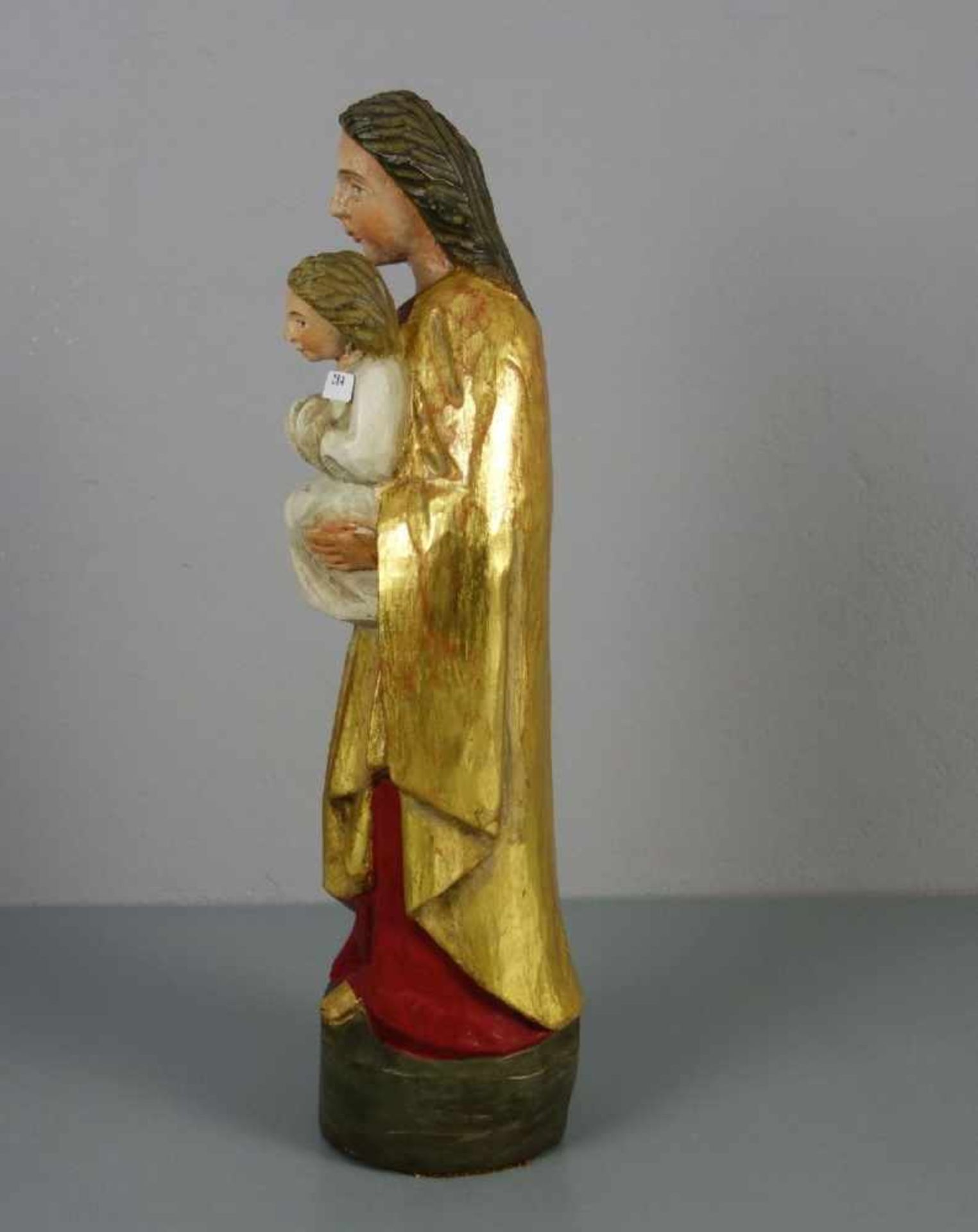 ANONYMER BILDSCHNITZER (20. Jh.), Skulptur / sculpture: "Madonna mit Kind / Maria mit Kind", Holz - Image 2 of 4