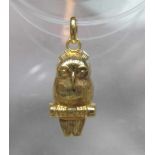 FIGÜRLICHER ANHÄNGER EULE / golden owl pendant, 20. Jh., 585er Gelbgold-Anhänger (1,8 g), gemarkt