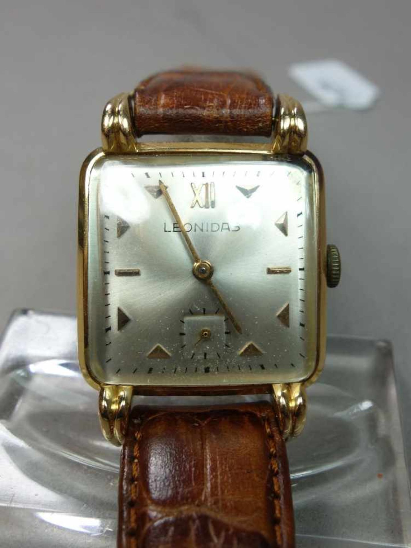 ART DÉCO ARMBANDUHR / wristwatch, Handaufzug, Manufaktur Leonidas Watch Factory / Schweiz. Eckiges