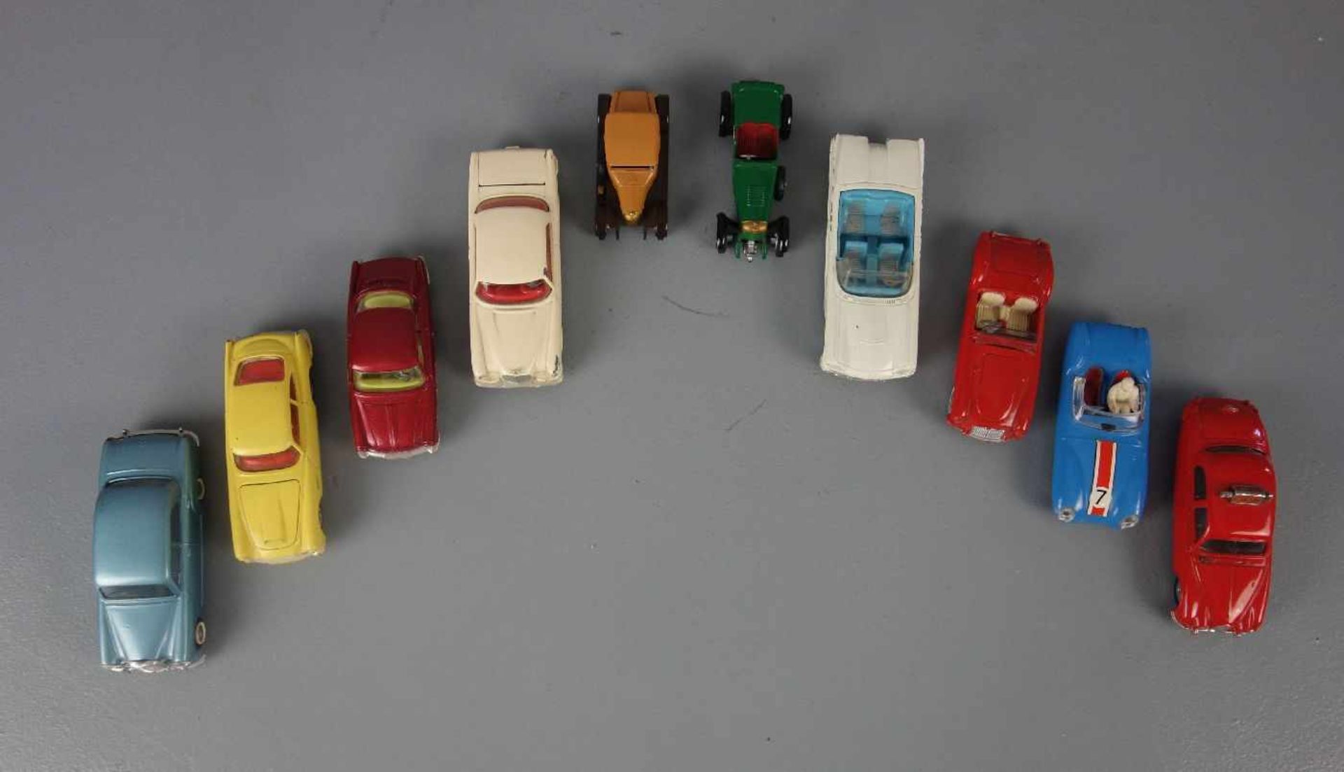 BLECHSPIELZEUG / FAHRZEUGE: Konvolut Autos / Modellfahrzeuge - 10 Stück / tin toy cars, 2. H. 20. - Bild 3 aus 4