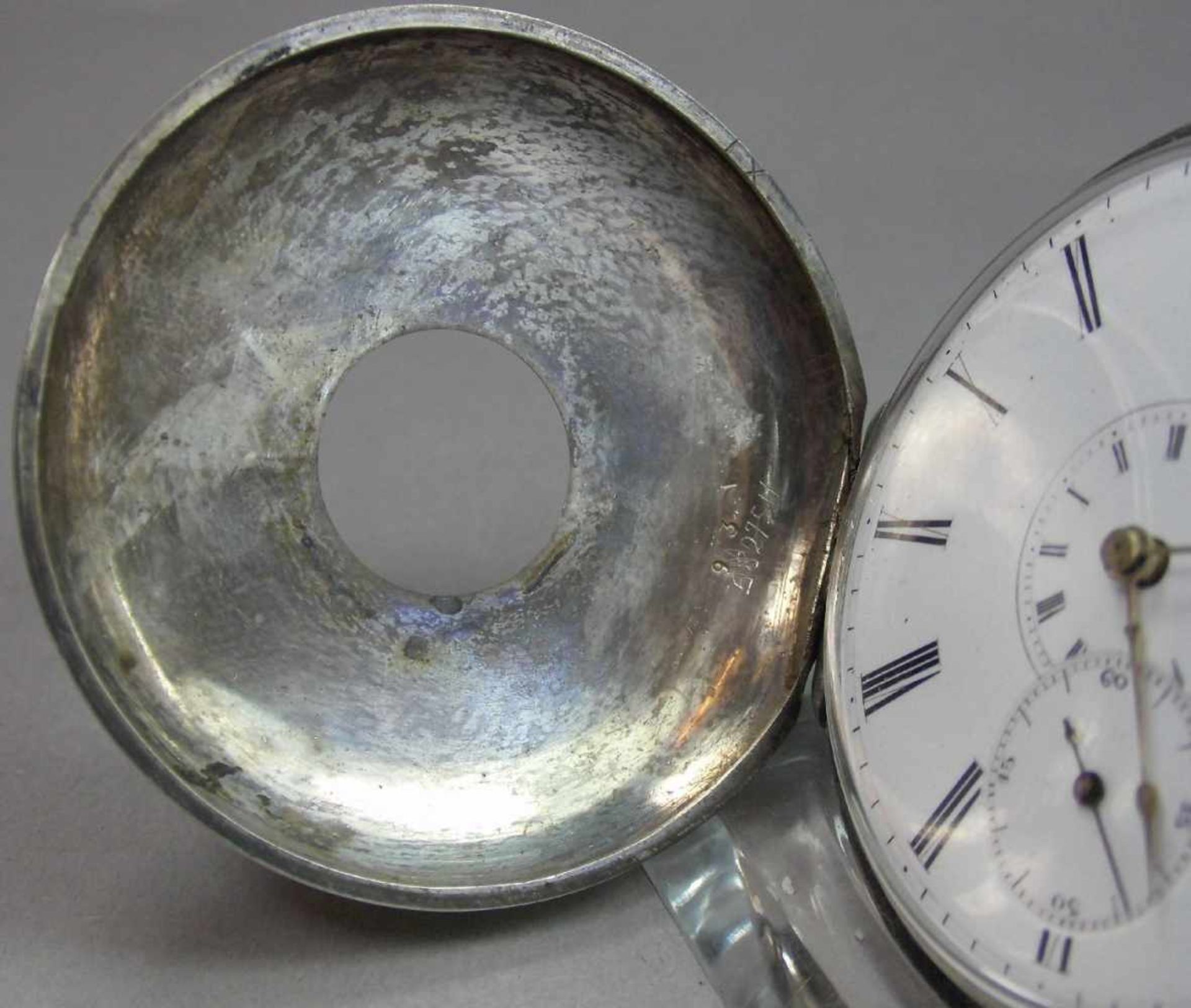 ENGLISCHE HALBSAVONETTE / SPRUNGDECKEL-TASCHENUHR / half hunter pocket watch, wohl 1. H. 19. Jh., - Image 7 of 12