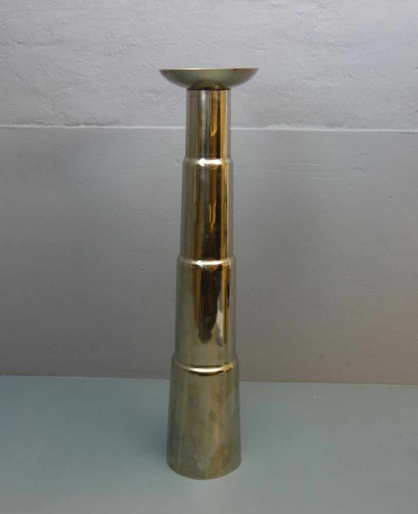 KERZENSTÄNDER / VASE / candleholder / vase, verchromtes Metall. Aufgewölbter Rundstand bzw. flach - Image 2 of 3