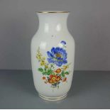 VASE / BODENVASE, Porzellan, Manufaktur Meissen, unterglasurblaue Schwertermarke, Marke seit 1934 (