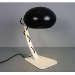 TISCHLAMPE / SCHREIBTISCHLAMPE / table desk lamp, 1960er / 1970er Jahre, unter dem Stand auf