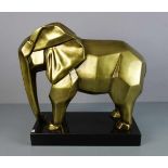 SKULPTUR: "Elefant", Fiberglas, bronzefarben patiniert. In geometrisierenden Formen stilisierter