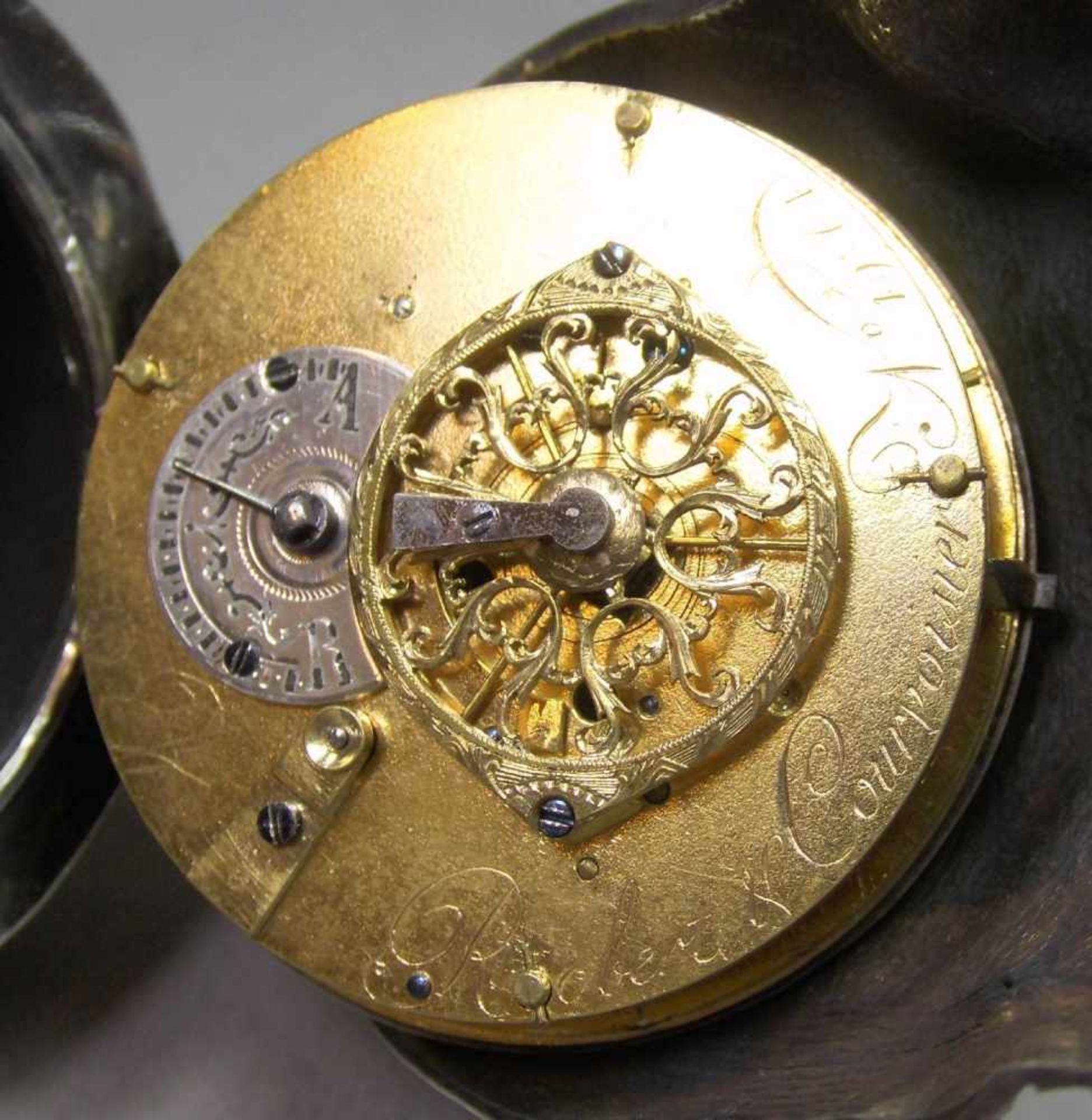 SILBERNE MEMENTO MORI TISCH - UHR / TASCHENUHR IM GEHÄUSE EINES VOLLPLASTISCHEN SCHÄDELS / table - Bild 11 aus 11