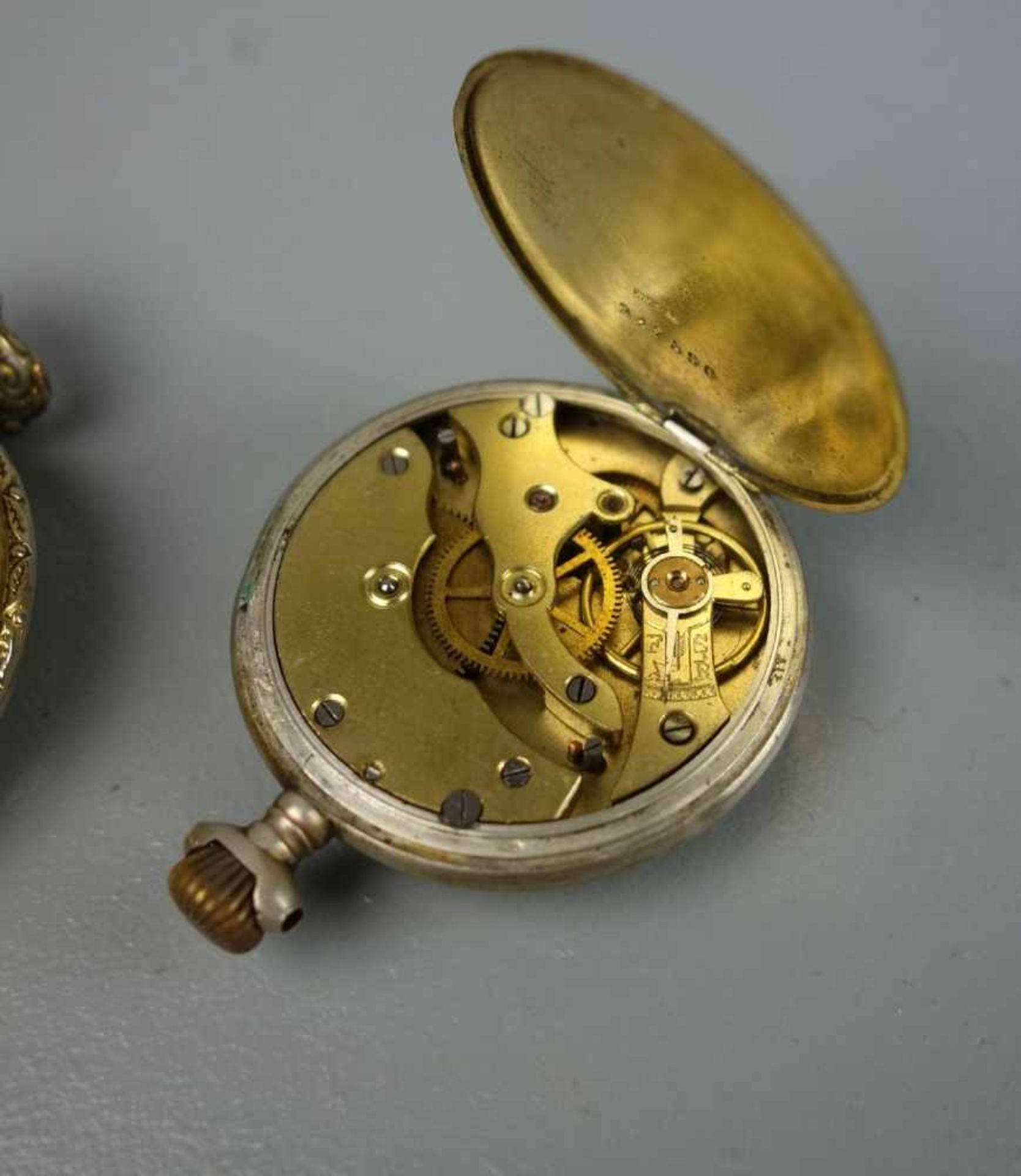 KONVOLUT TASCHENUHREN-WERKE / pocket watches, um 1900 und 1. H. 20. Jh., unterschiedliche - Image 9 of 13