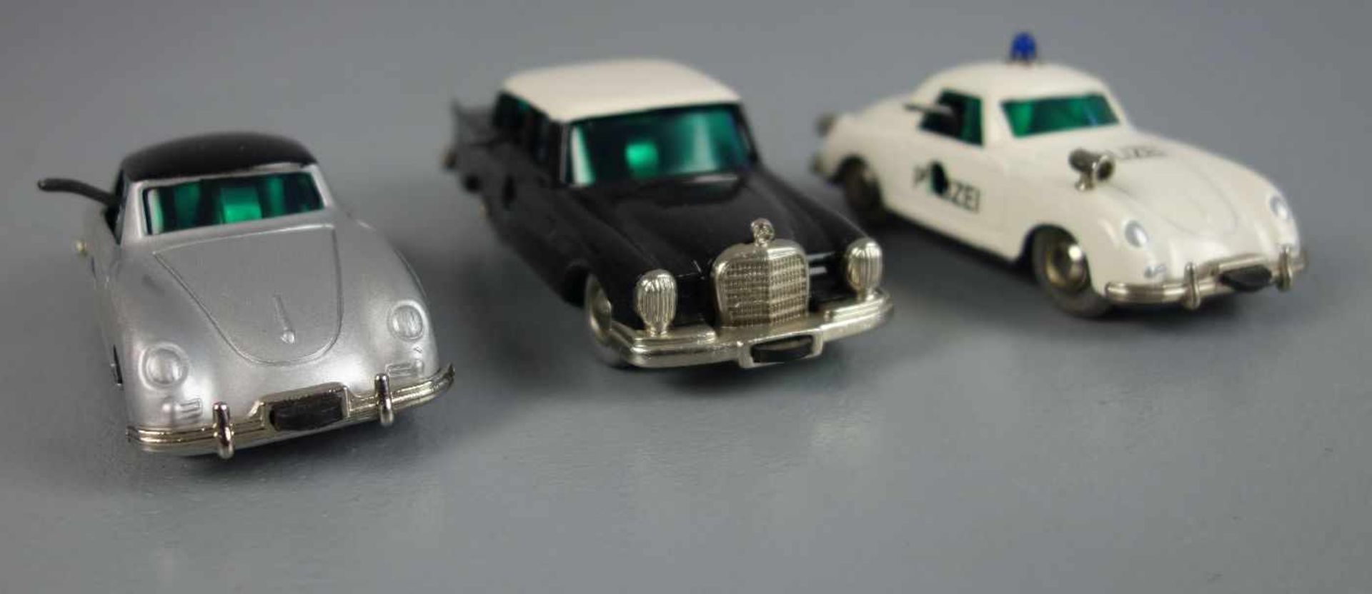 BLECHSPIELZEUGE / FAHRZEUGE: 3 SCHUCO Micro Racer Autos / tin toy cars, Mitte 20. Jh., Manufaktur - Bild 2 aus 4