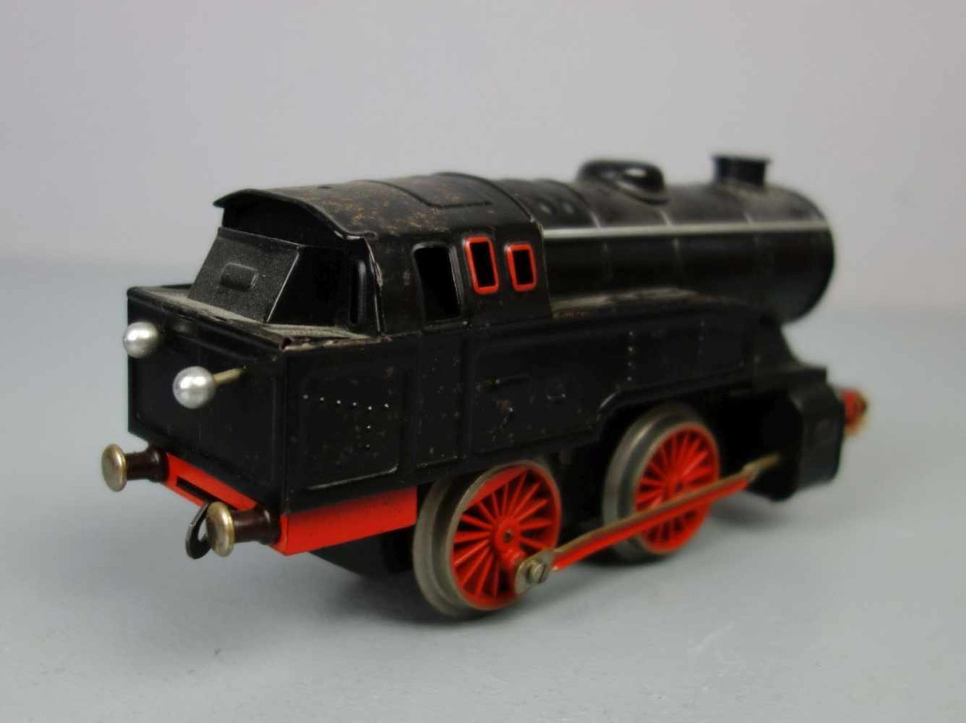 BLECHSPIELZEUG / EISENBAHN-SET: Dampflok-Set im Karton / tin toy railway, um 1950, Manufaktur - Bild 9 aus 12