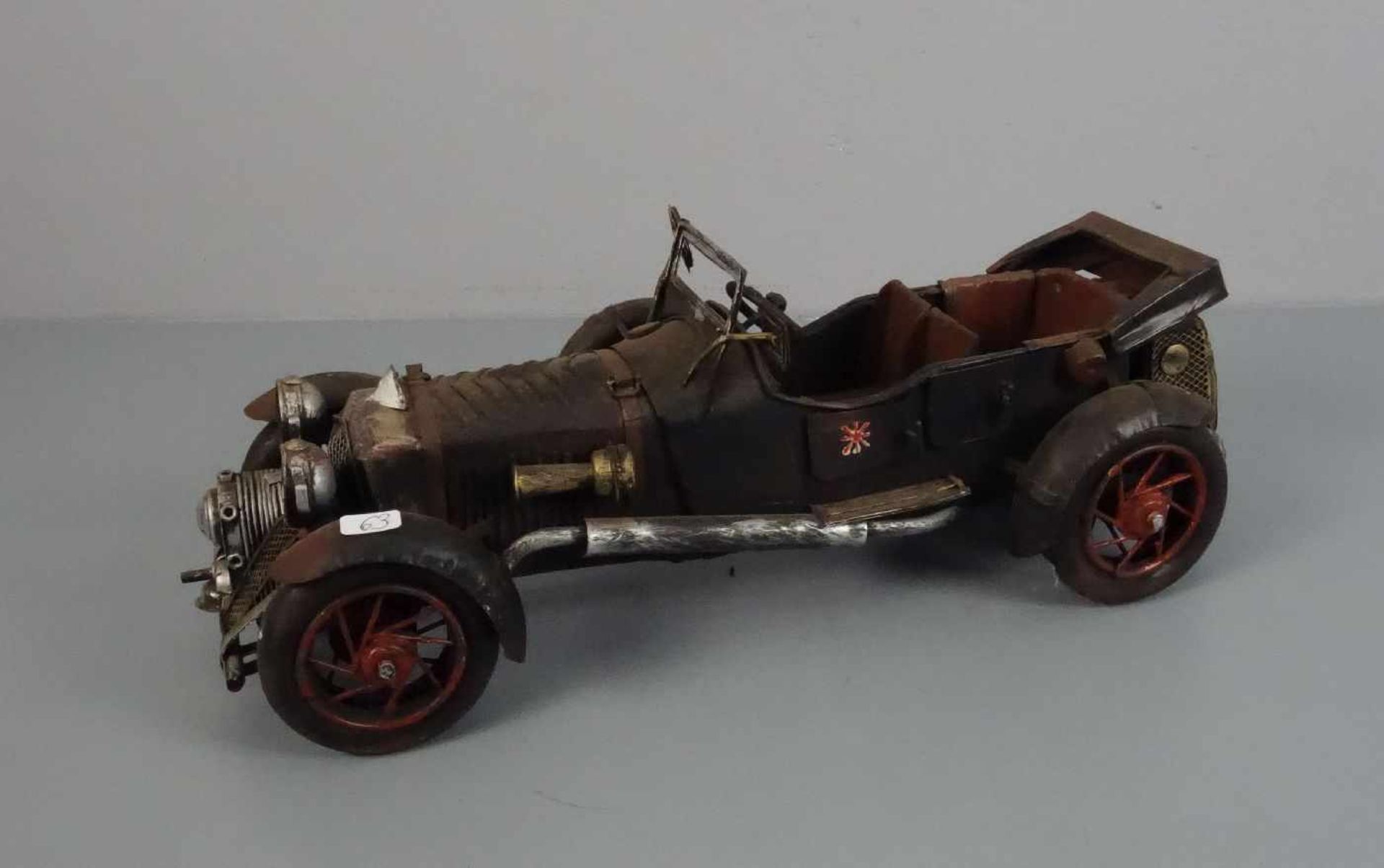 BLECHSPIELZEUG / MODELLAUTO "Oldtimer" / tin toy car, Eisenblech, teils durchbrochen gearbeitet
