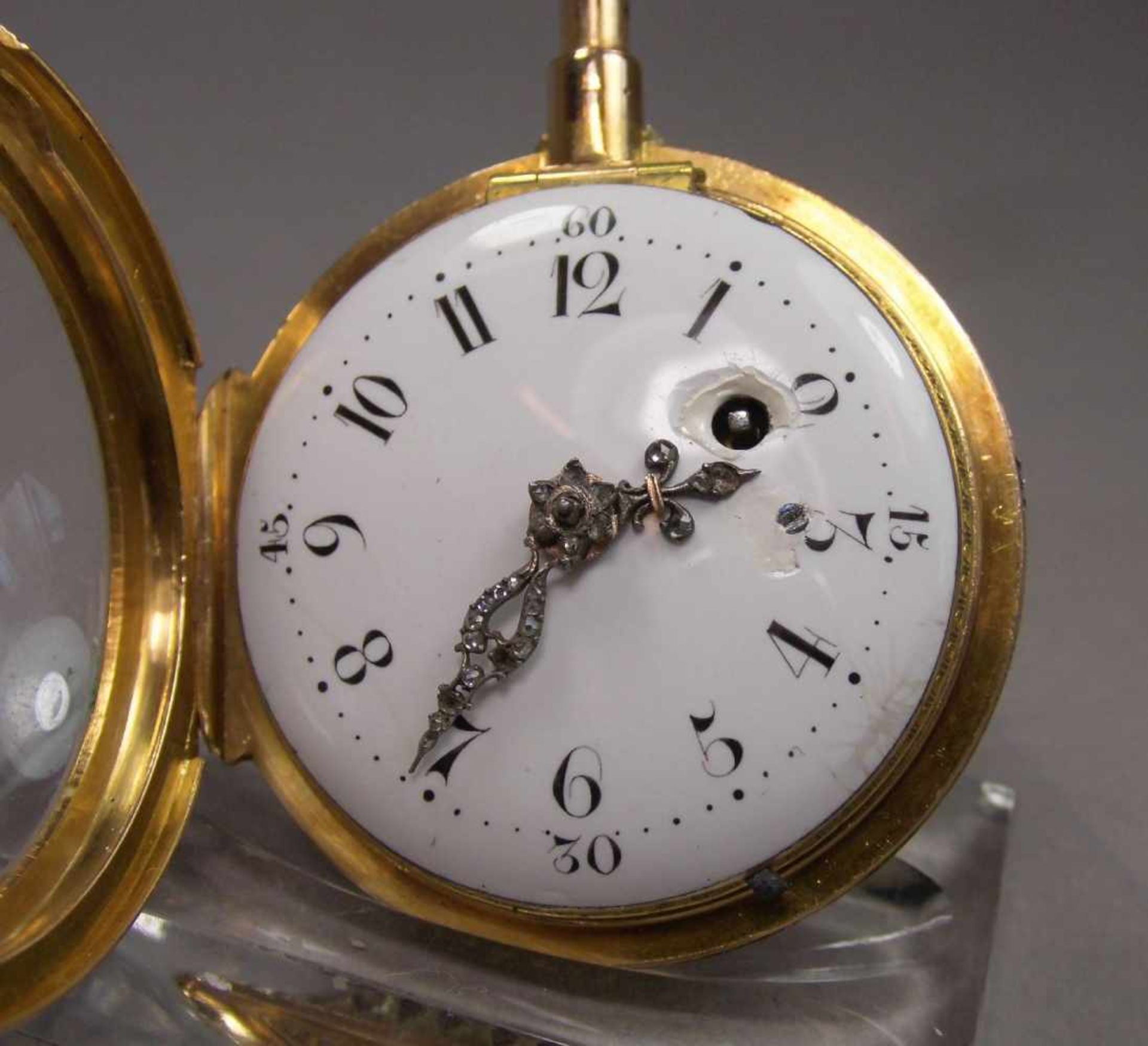 GOLDENE SPINDELTASCHENUHR / a golden pocket watch, bicolor Gold und mit französischen Punzen: - Image 8 of 12