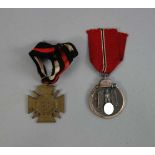 ZWEI ORDEN / EHRENZEICHEN / medals: "WINTERSCHLACHT IM OSTEN" UND "KRIEGSVERDIENSTKREUZ" / badges,