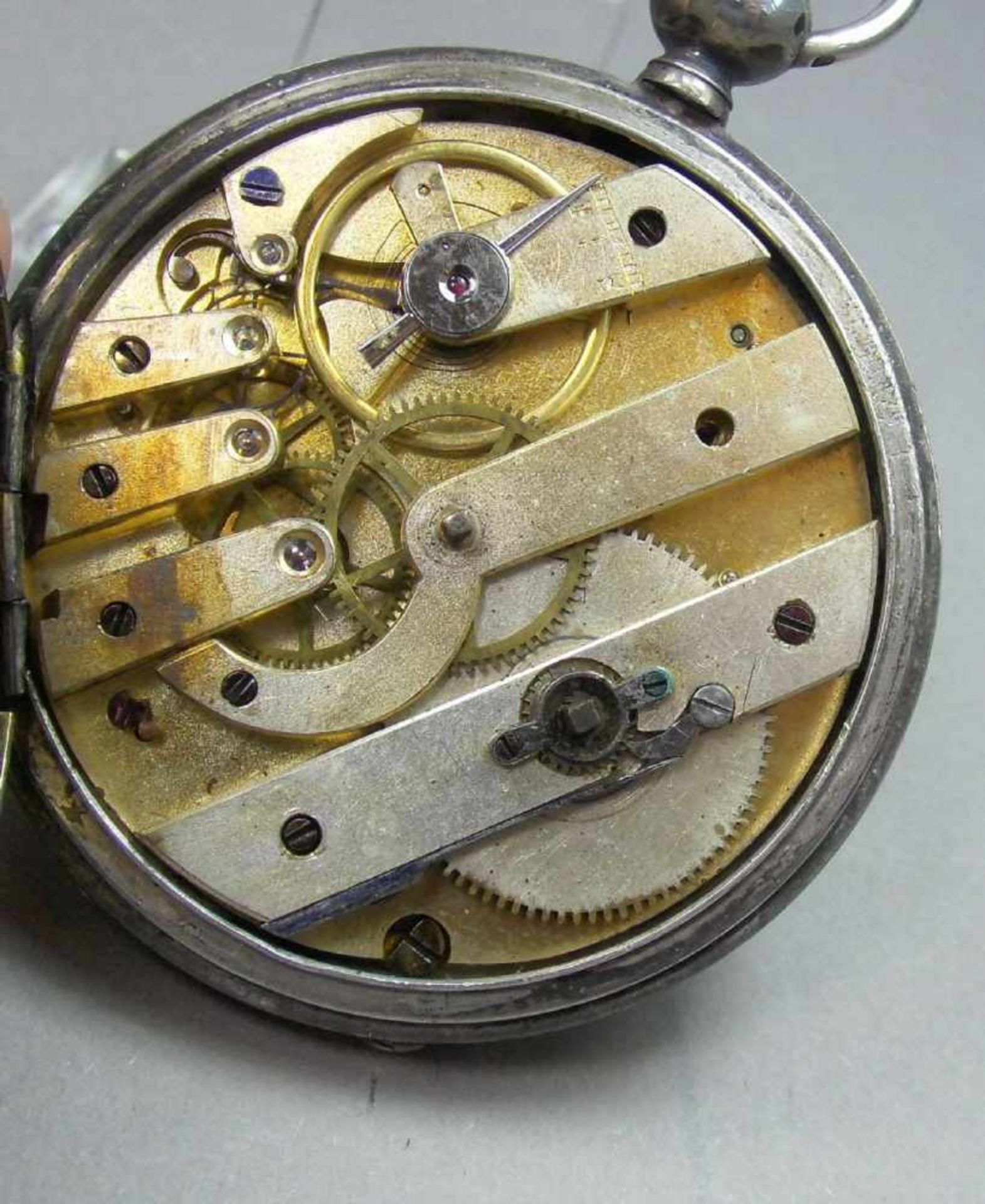 ENGLISCHE HALBSAVONETTE / SPRUNGDECKEL-TASCHENUHR / half hunter pocket watch, wohl 1. H. 19. Jh., - Image 4 of 12