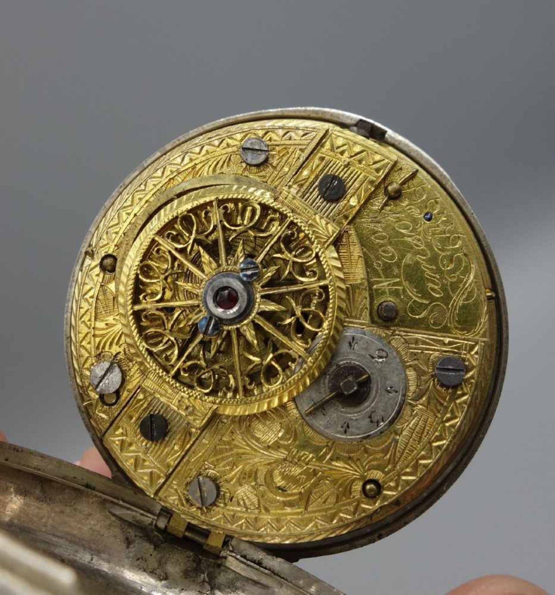 SPINDELTASCHENUHR MIT ÜBERGEHÄUSE / TASCHENUHR / pocket watch, 19. Jh., England, Schlüsselaufzug ( - Image 7 of 9