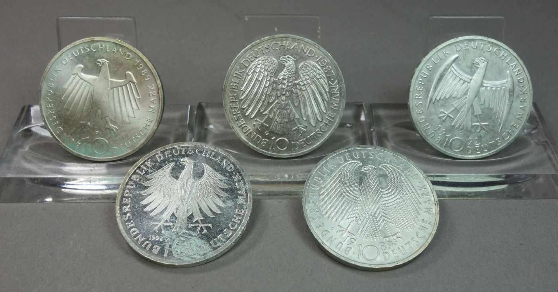 KONVOLUT MÜNZEN: 11 x 10 DM STÜCKE / coins, BRD Deutschland, unterschiedliche Jahrgänge: 1) 1989, G, - Image 7 of 7