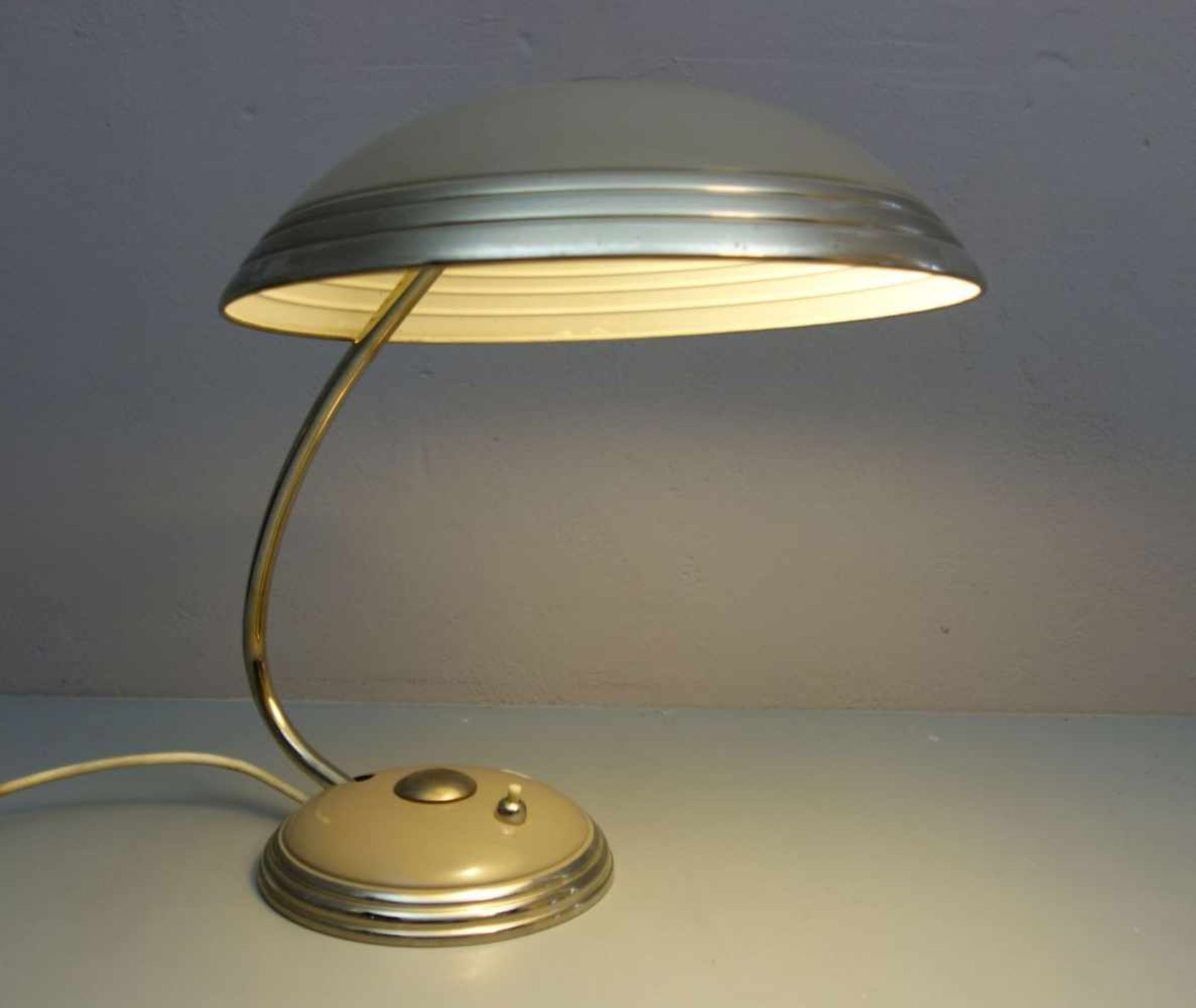 TISCHLAMPE / SCHREIBTISCHLAMPE / table desk lamp, 1950er Jahre, in der Art der von Christian Dell