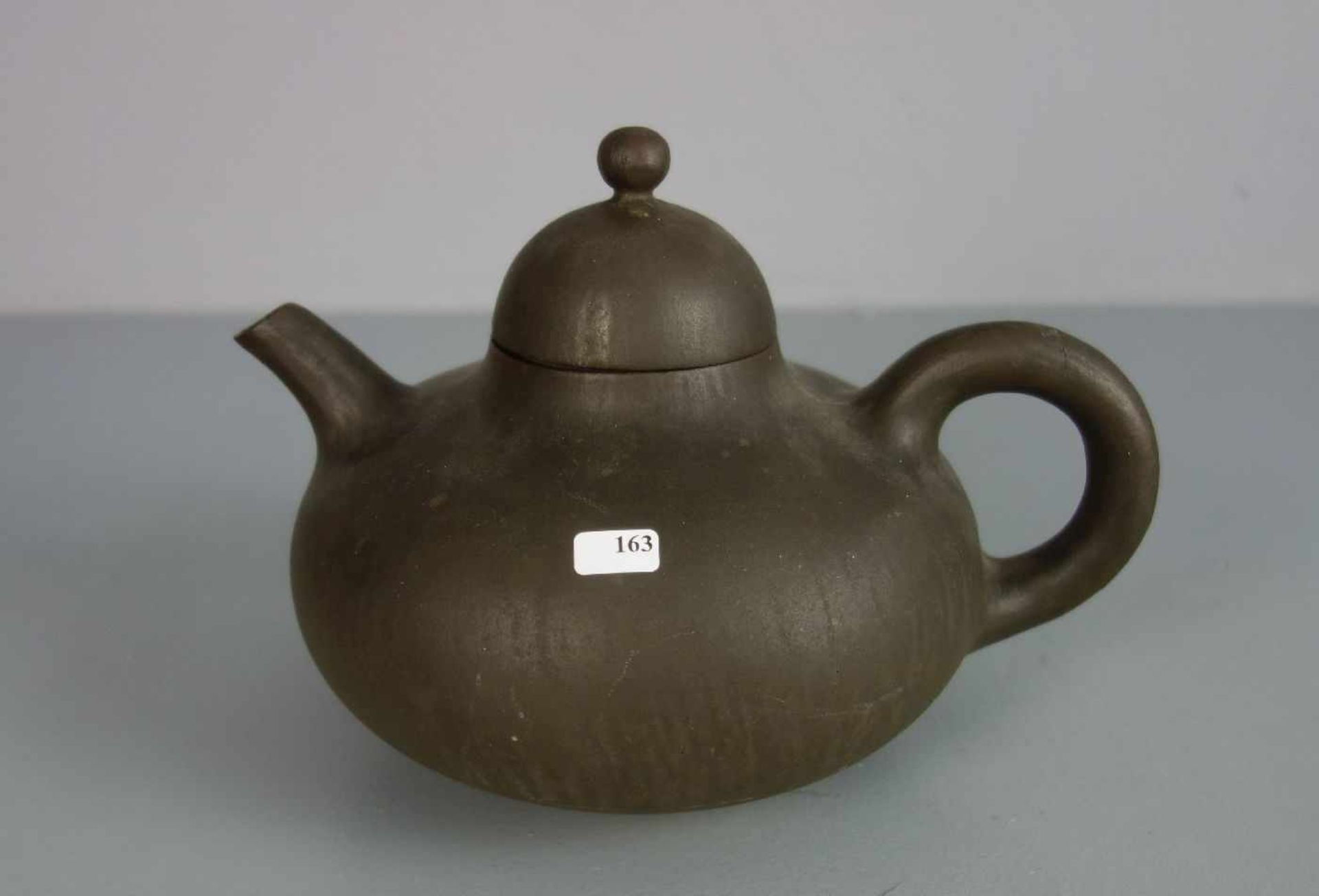 PHILIPPI, MARIA (Hamburg 1927-2004 Bad Krozingen): Teekanne / tea pot, monogrammiert "MP" und