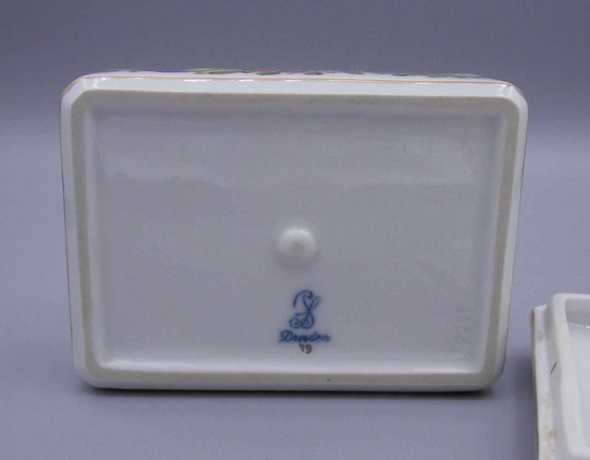 DECKELDOSE / KONFEKTDOSE / BONBONIÈRE, Porzellan / porcelain box, Sächsische Porzellan-Manufaktur - Bild 5 aus 5