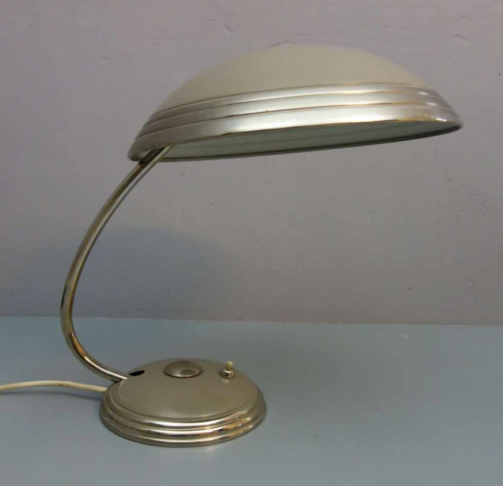 TISCHLAMPE / SCHREIBTISCHLAMPE / table desk lamp, 1950er Jahre, in der Art der von Christian Dell - Image 2 of 4