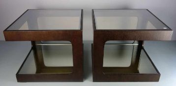 PAAR TISCHE / BEISTELLTISCHE / pair of tables, Karreeform, 1960er Jahre. Dunkelbraun lasierte