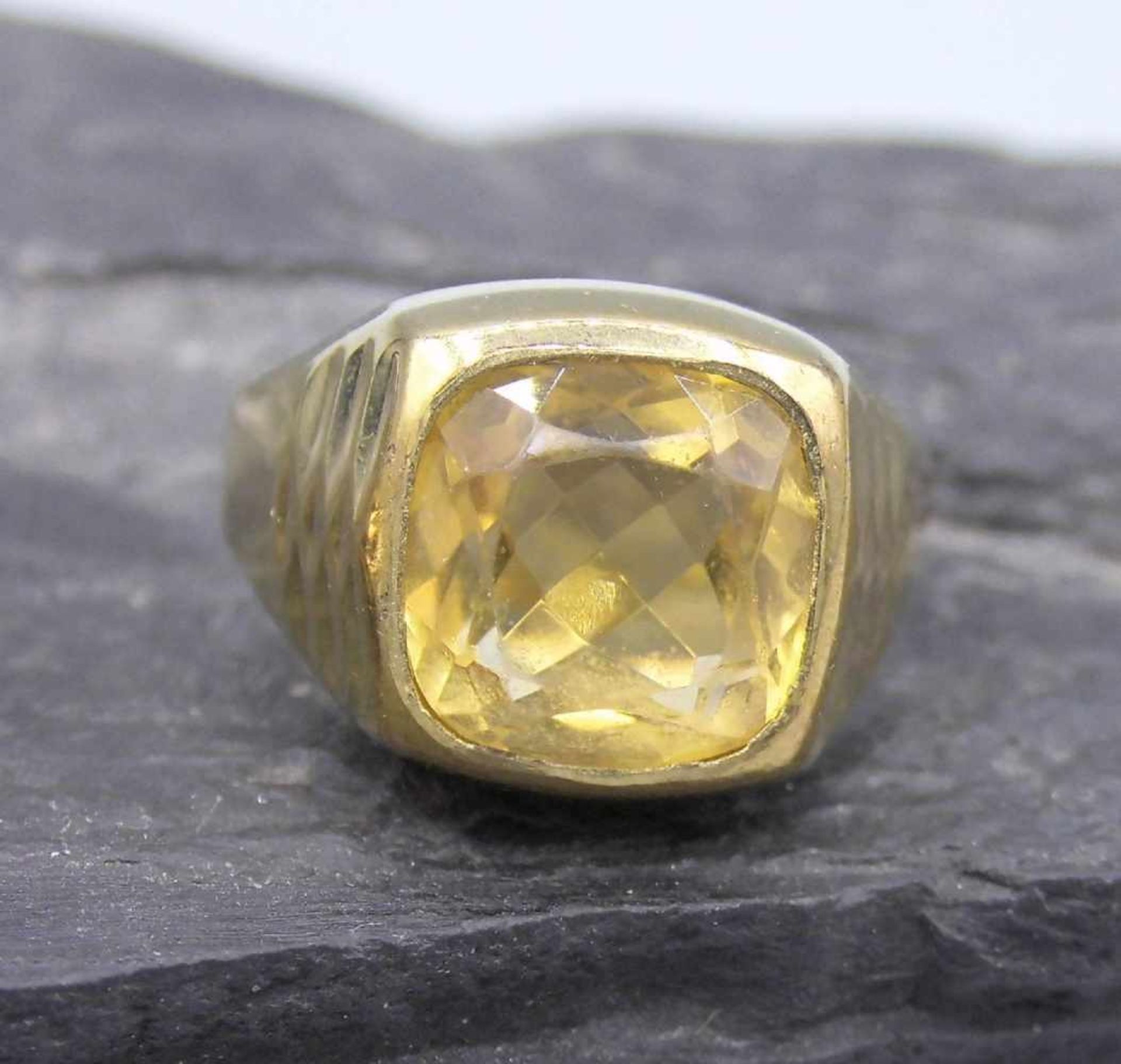 KONVOLUT SCHMUCK AUS 333er Gelbgold (insgesamt 10,8 g): 3 Ringe, besetzt mit Citrin (Ring-Gr. 61), - Bild 4 aus 5