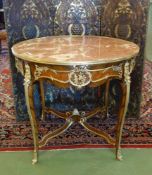 TISCH / SALONTISCH IM LOUIS XVI - STIL / table. Runder und teils gewürfelt furnierter Zargenrahmen