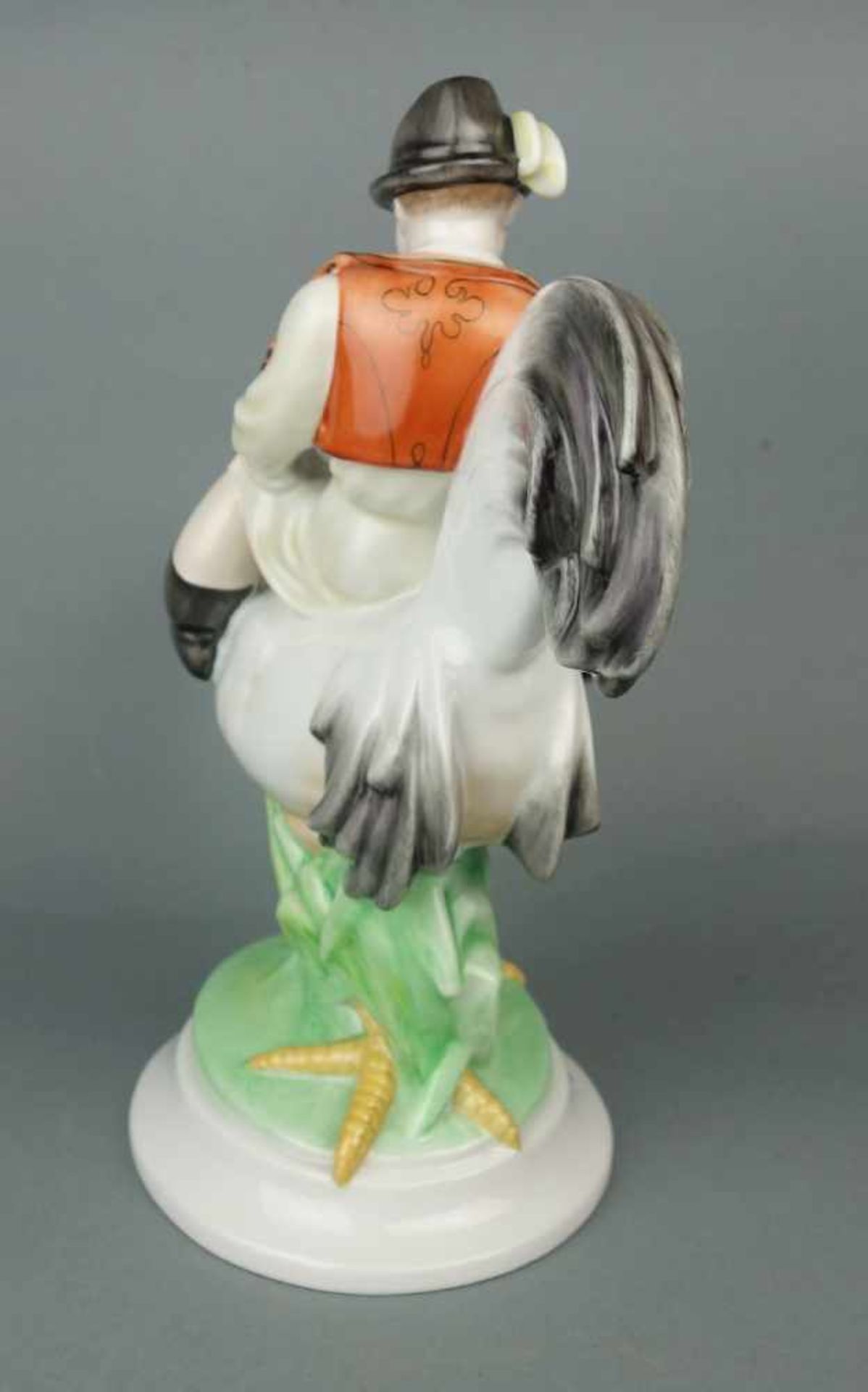 PORZELLANFIGUR / porcelain figure: "Hahnreiter", Manufaktur Herend / Ungarn, Modellnummer 5457. - Bild 5 aus 7